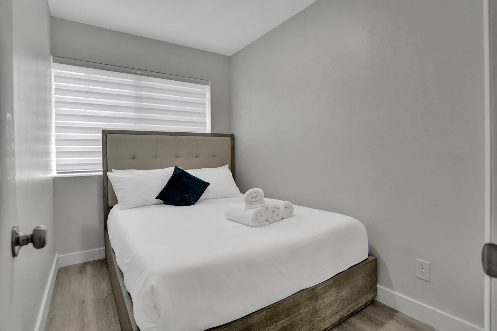 Bed in Bay Harbor Suites