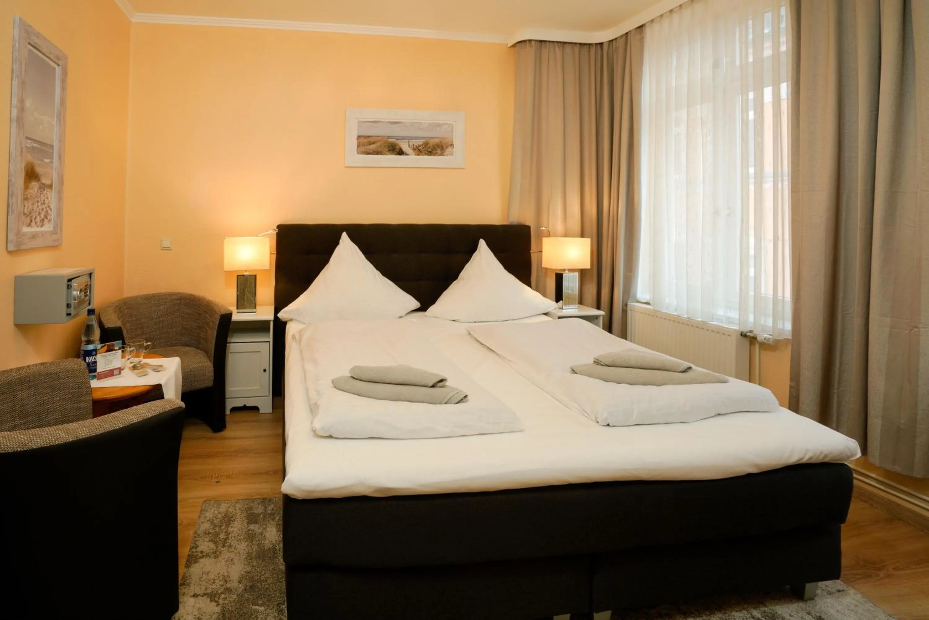 Photo of the whole room, Bed in Hotel Zur Mühle