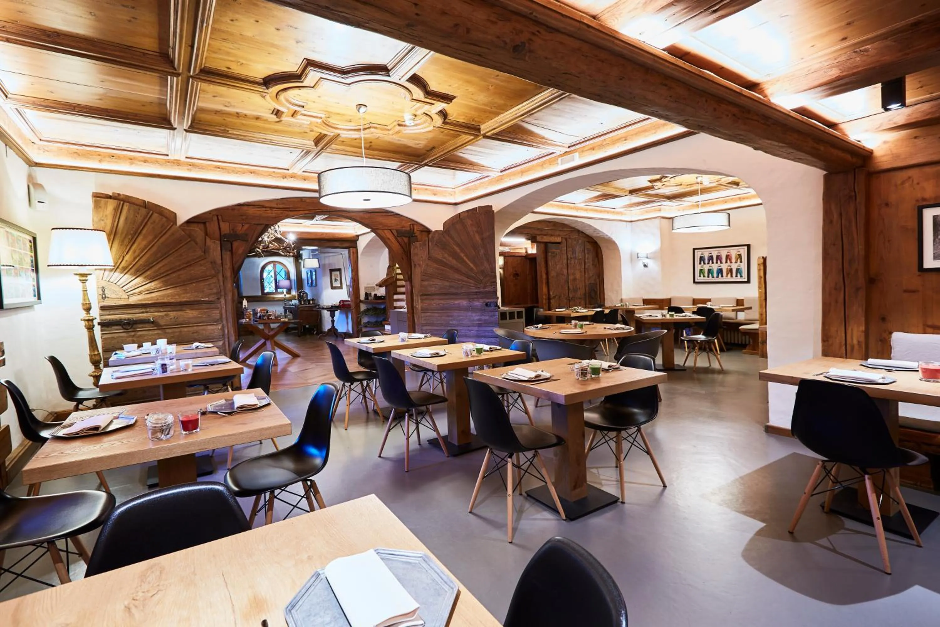 Restaurant/Places to Eat in Hotel Europa