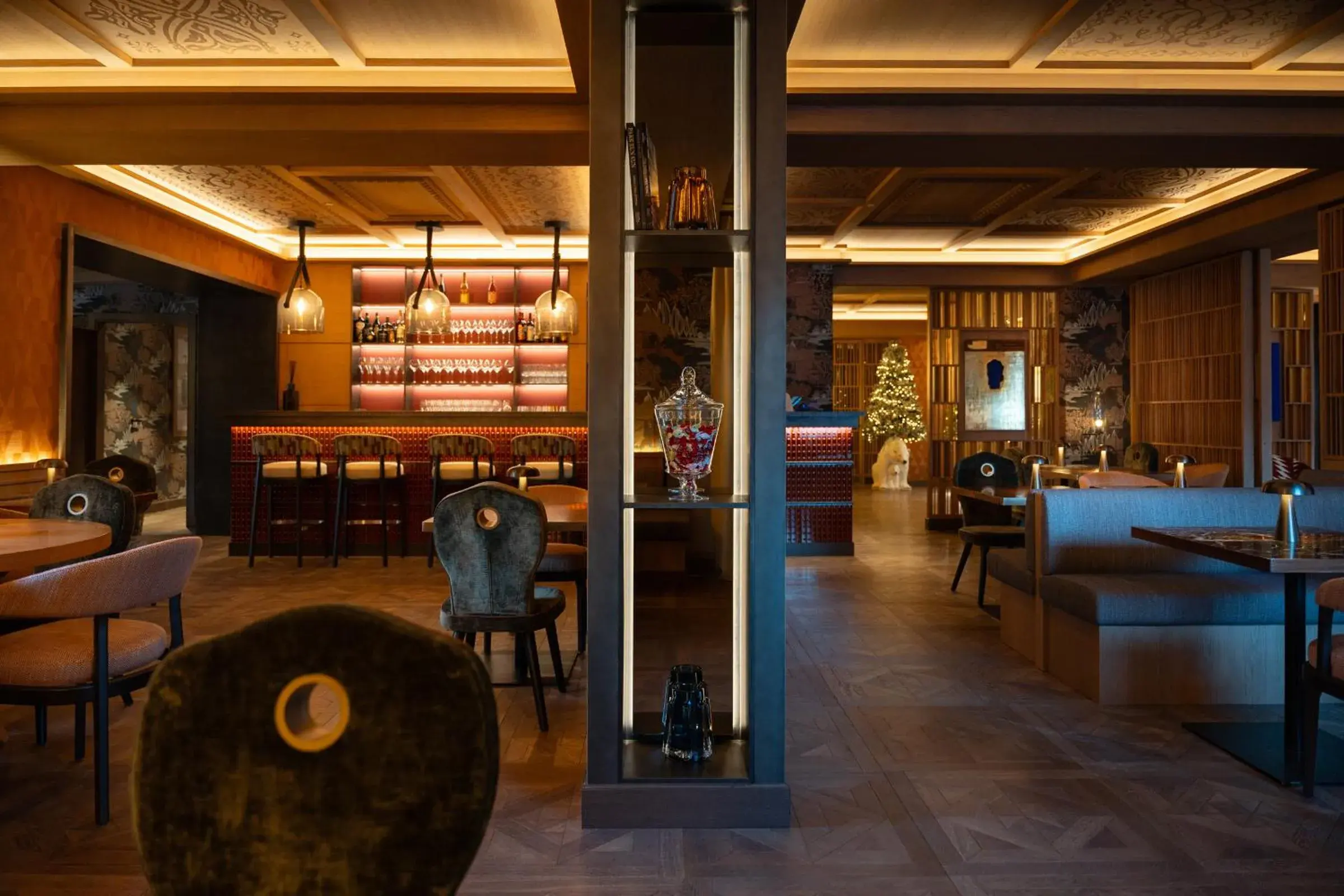 Restaurant/places to eat in Eight Cortina Restaurant/places to eat in Eight Cortina