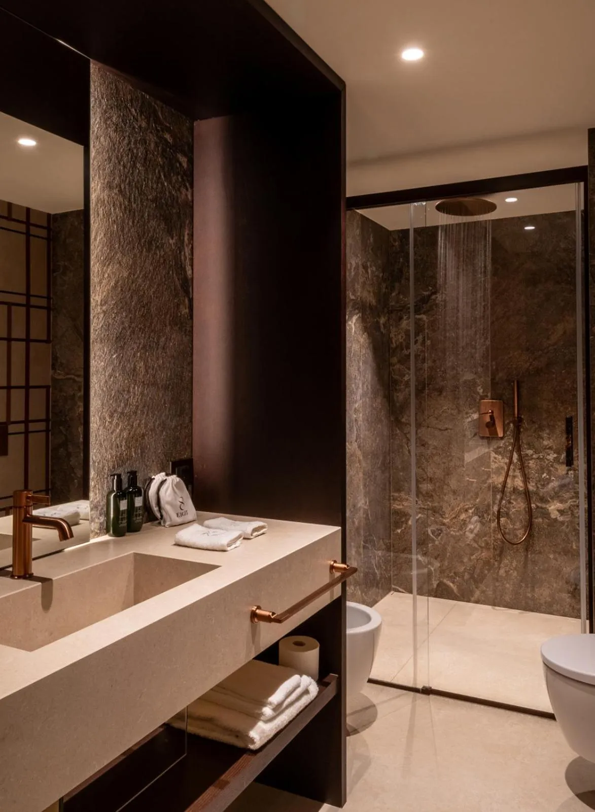 Shower in Eight Cortina