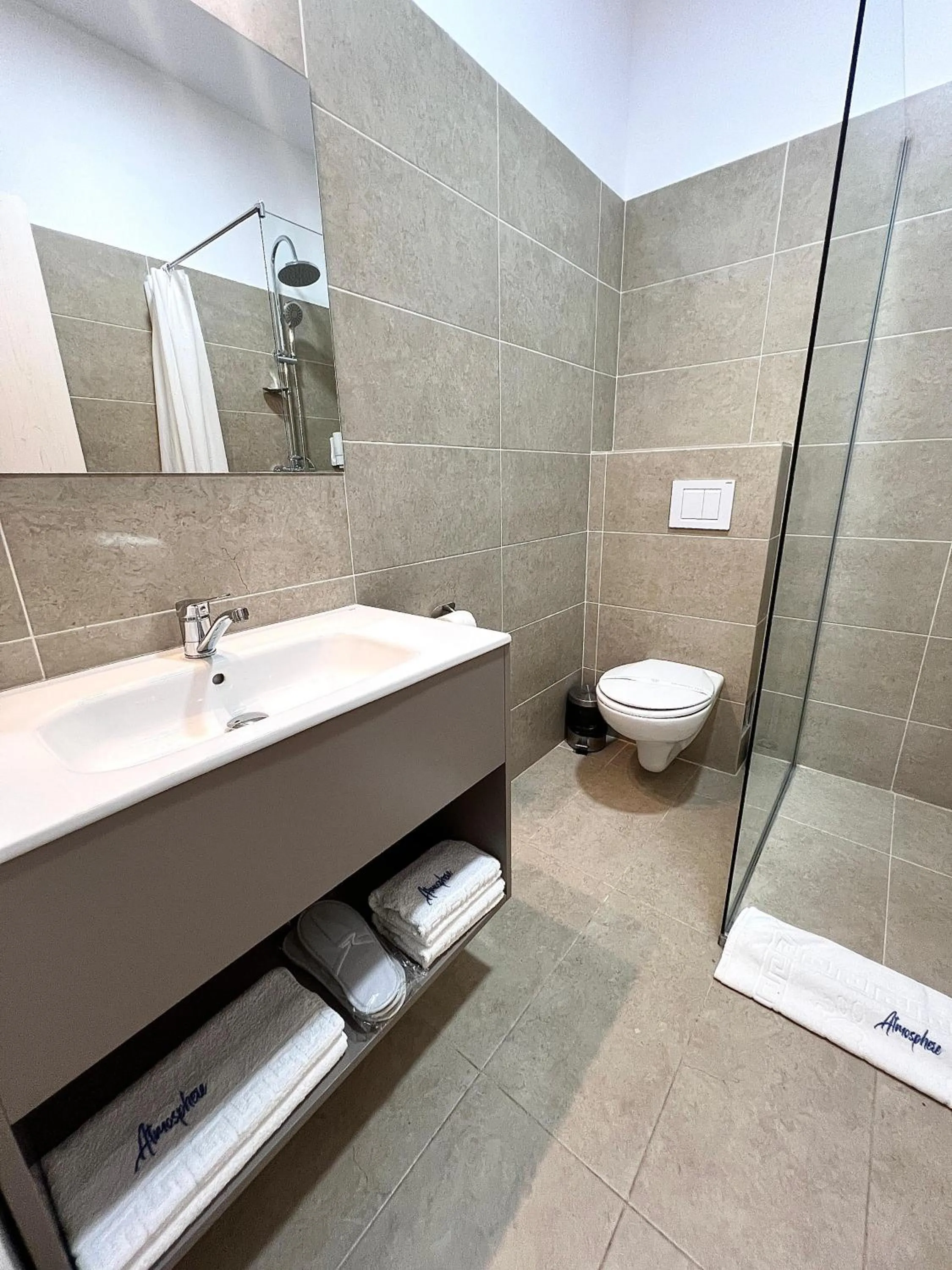 Shower in Atmosphere by the Sea