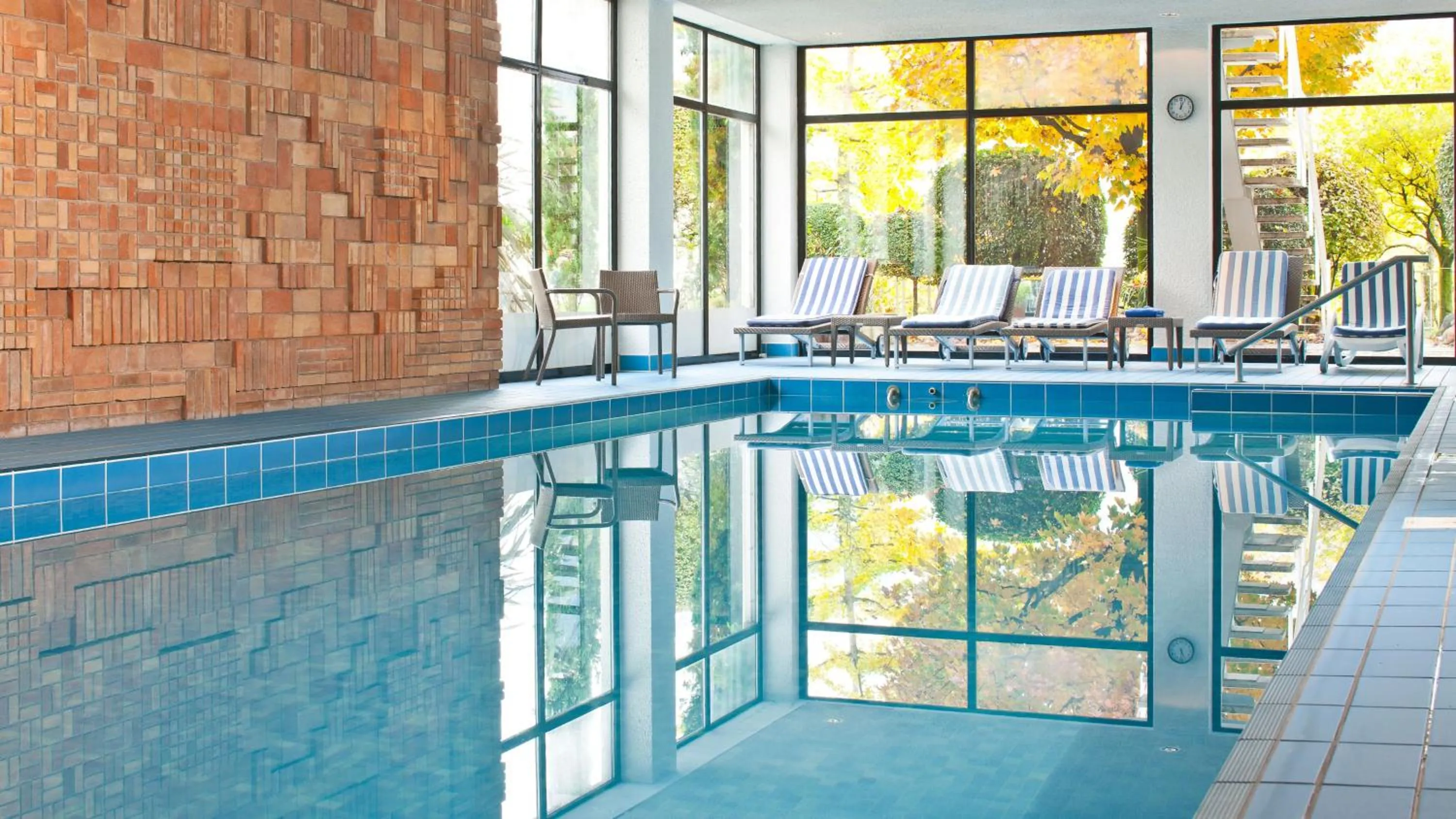 Swimming pool in Parkhotel Marlena - Adults Only