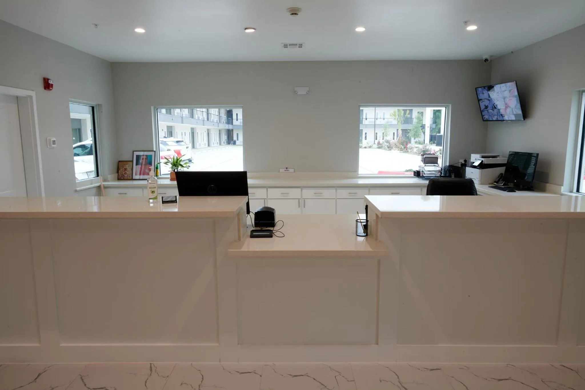 Lobby or reception in Crystal Inn