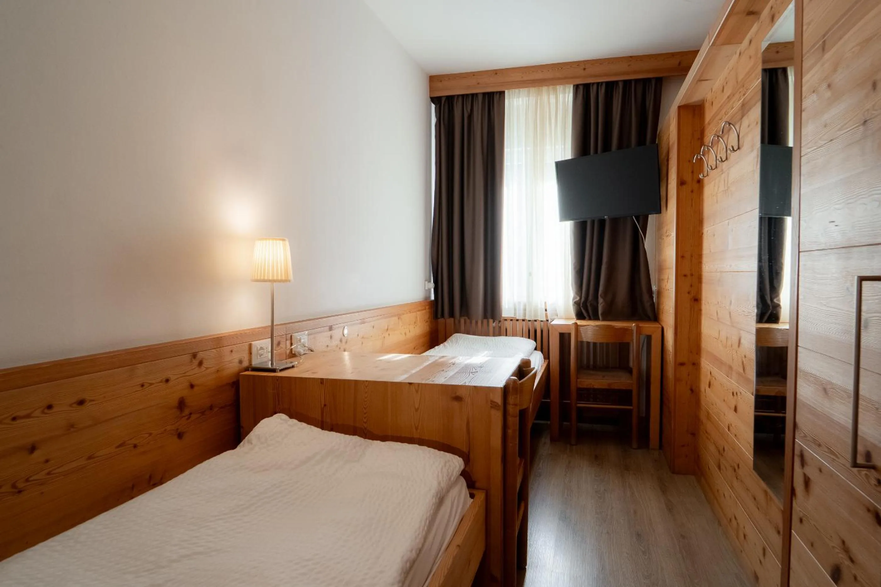 Bed in Hotel Garni Arnica ***S