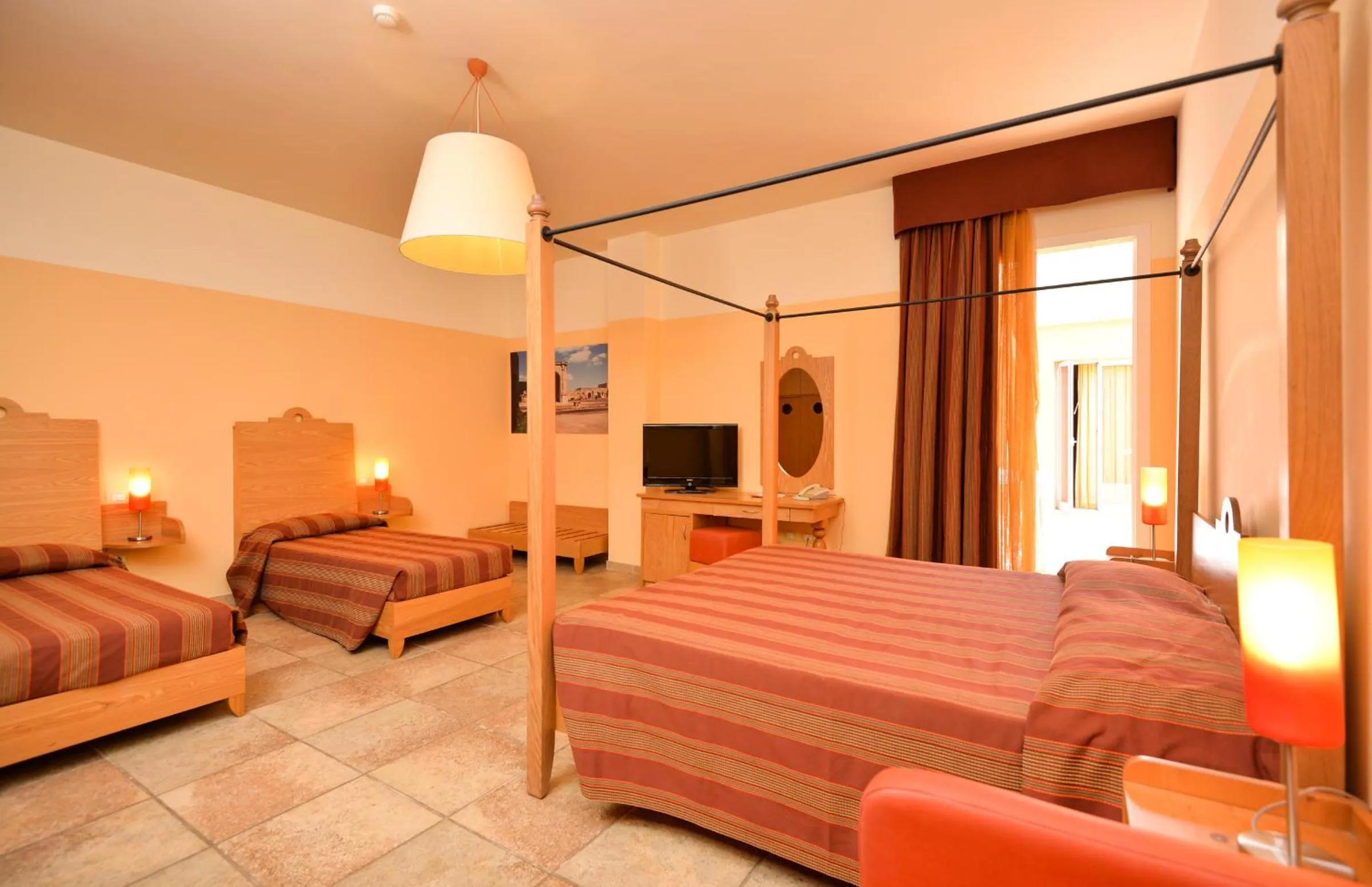 TV and multimedia in Il Tabacchificio Hotel