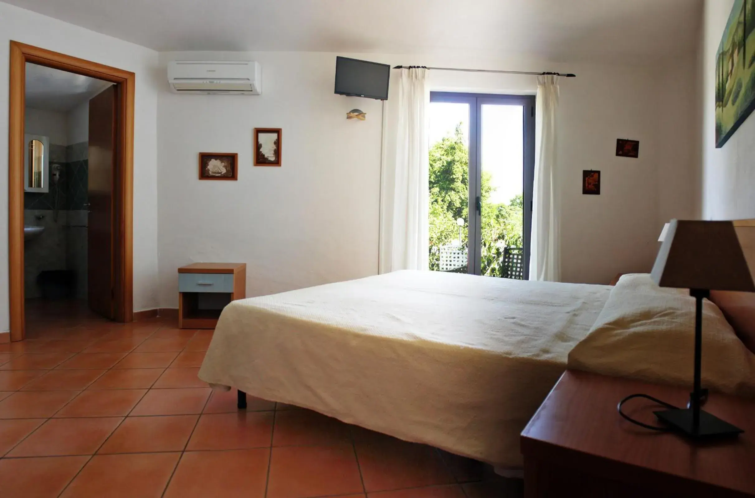 Double or Twin Room with Garden View in Verdeblu Country Hotel Double or Twin Room with Garden View in Verdeblu Country Hotel
