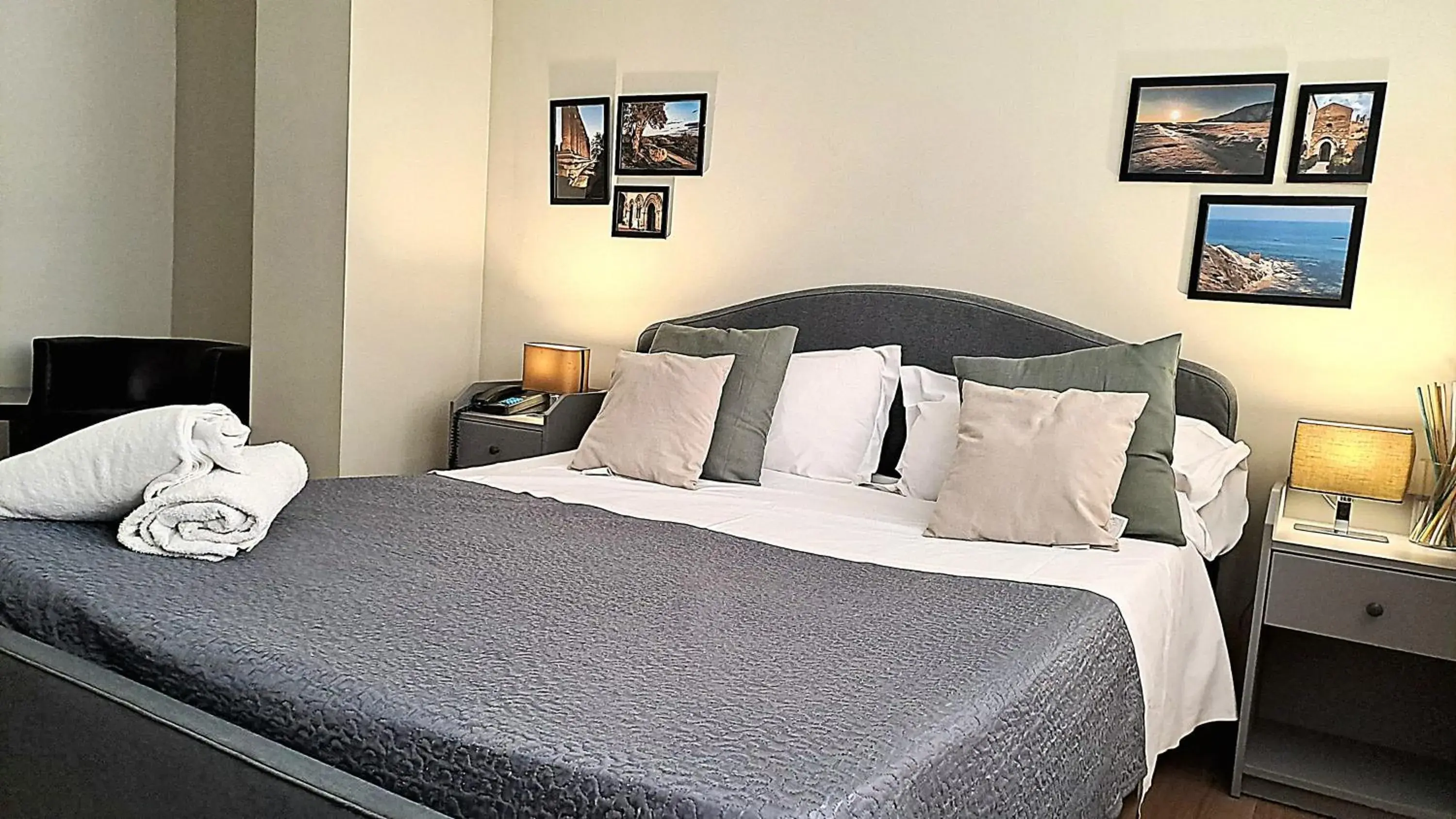 Bedroom, Bed in Hotel Del Viale Bedroom, Bed in Hotel Del Viale