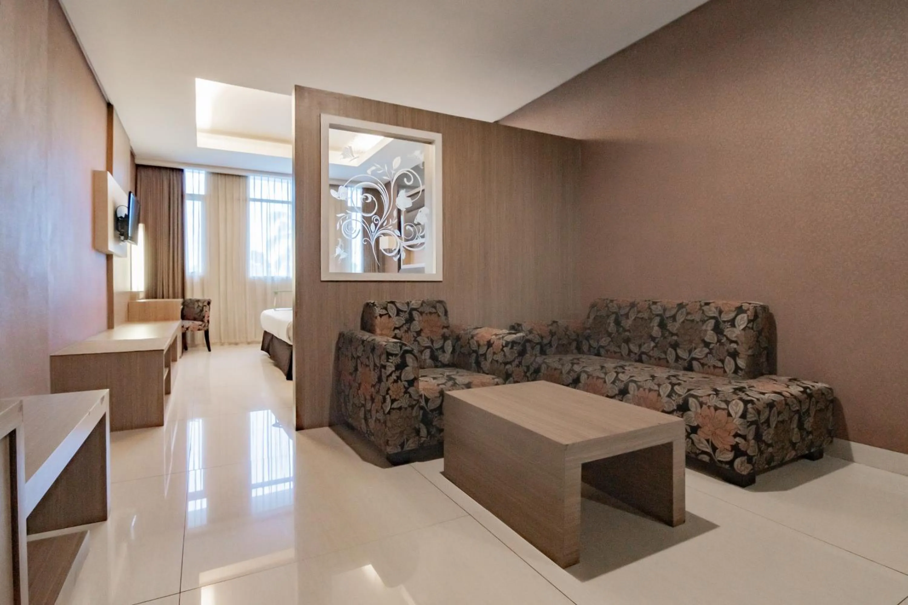 Bedroom in Urbanview Hotel Newton Riau Bandung by RedDoorz