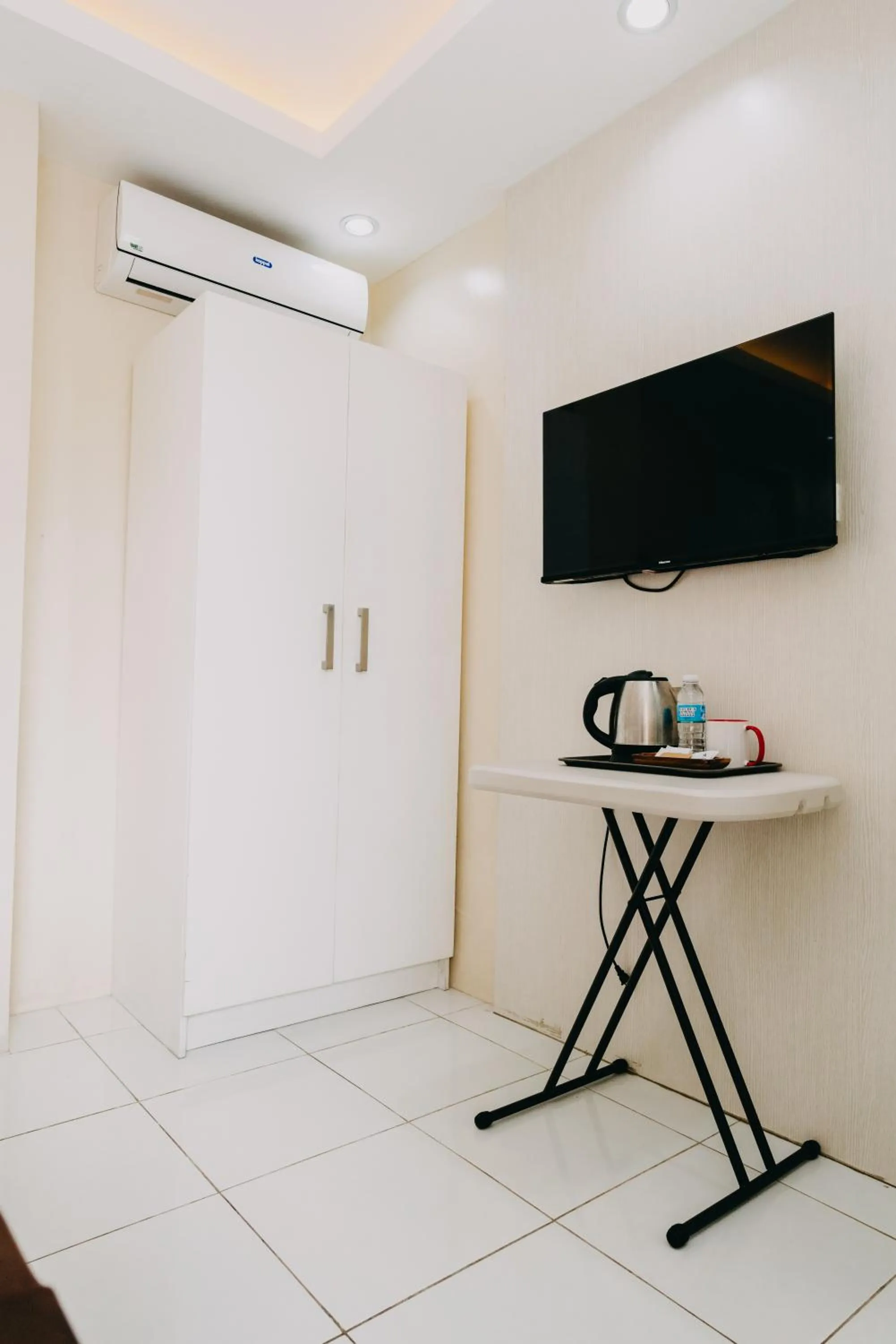 Nine Balconies Island Stay