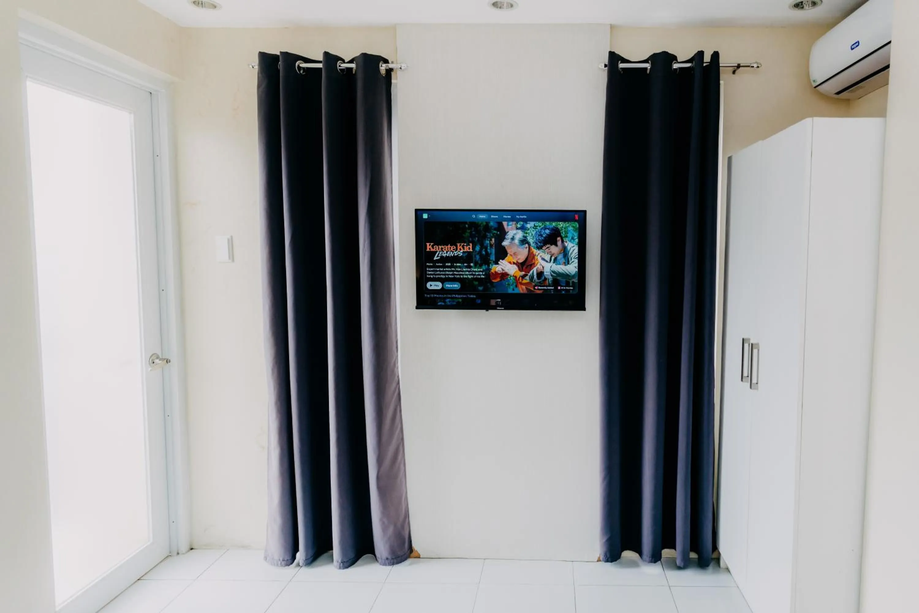 Nine Balconies Island Stay