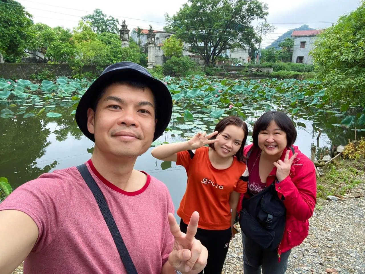 group of guests in Trang An Elegant Homestay