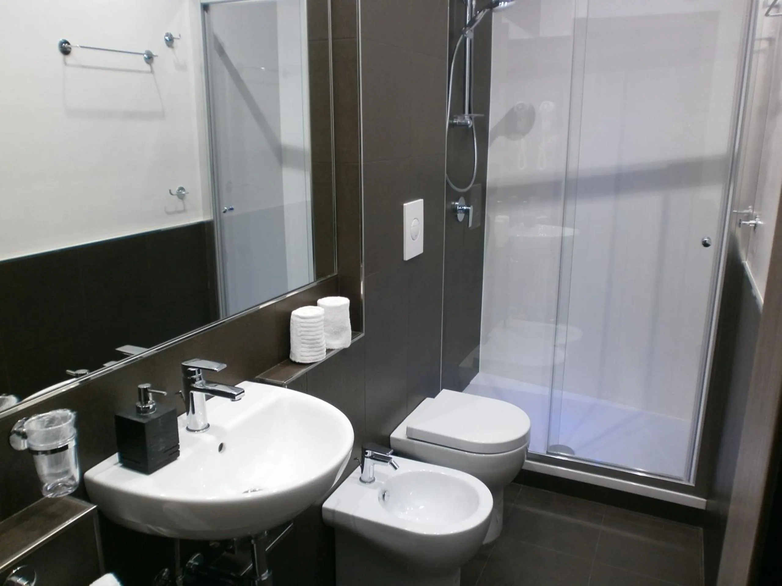 Bathroom in Hotel Ristorante Borgo Antico