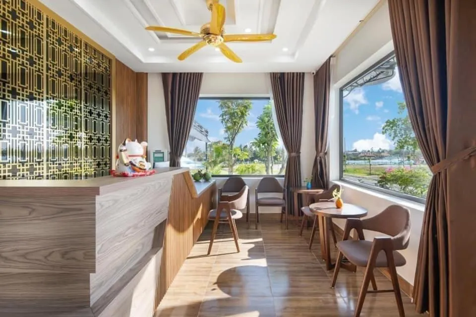 Restaurant/places to eat in 1 Stop ViVi An Bang Beach Hoi An Hotel