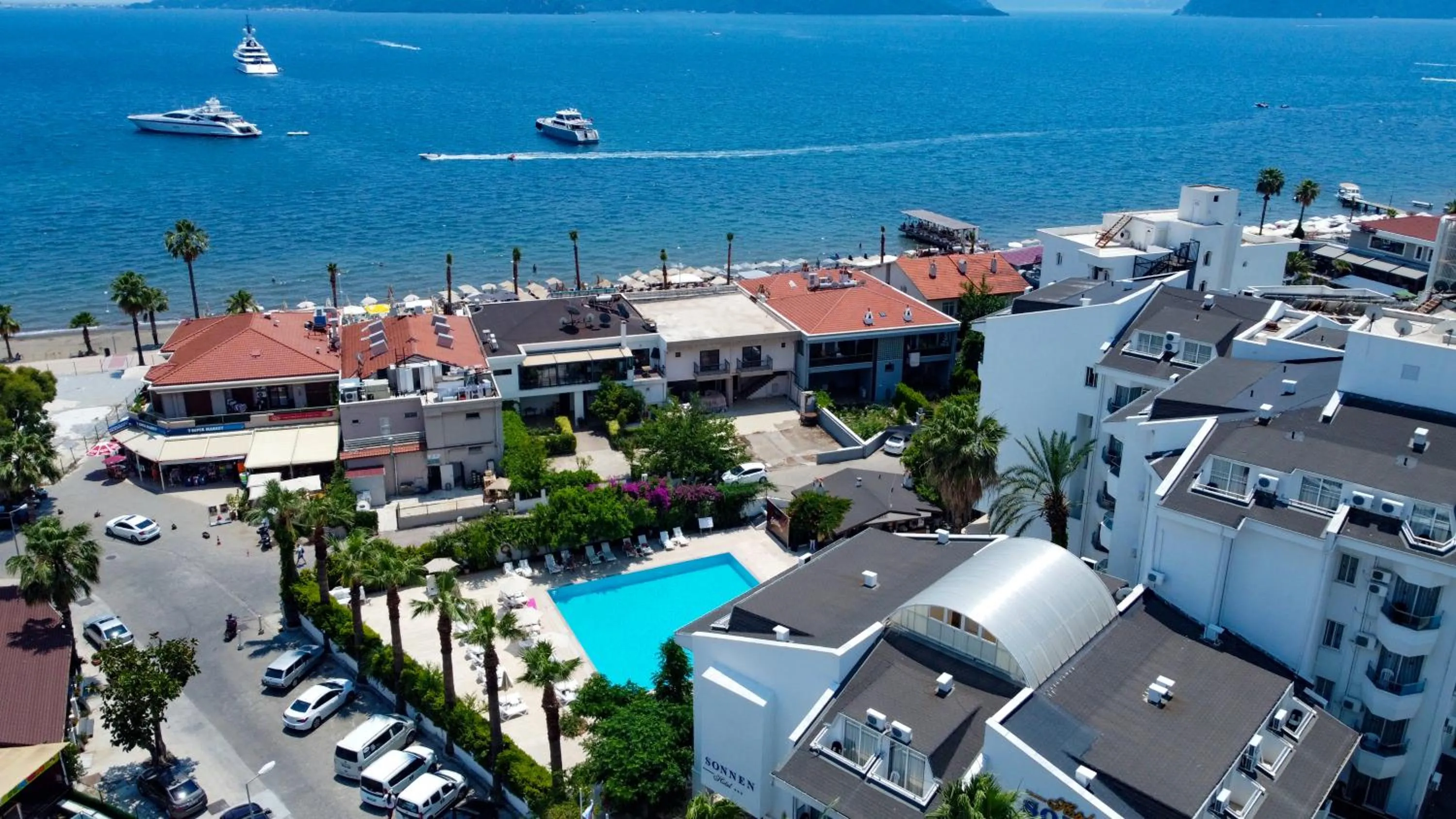 Property building in Sonnen Hotel