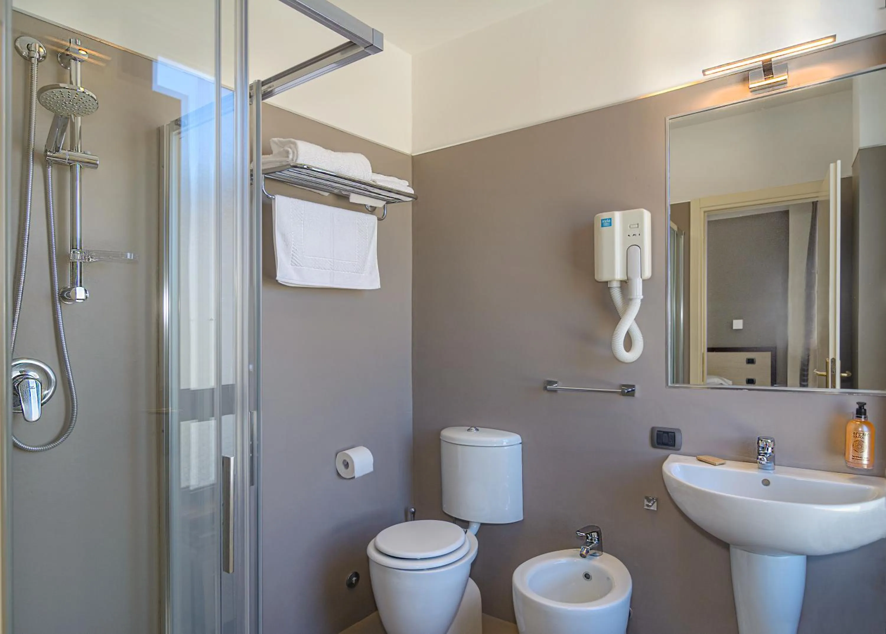 Bathroom in Hotel Spinelli