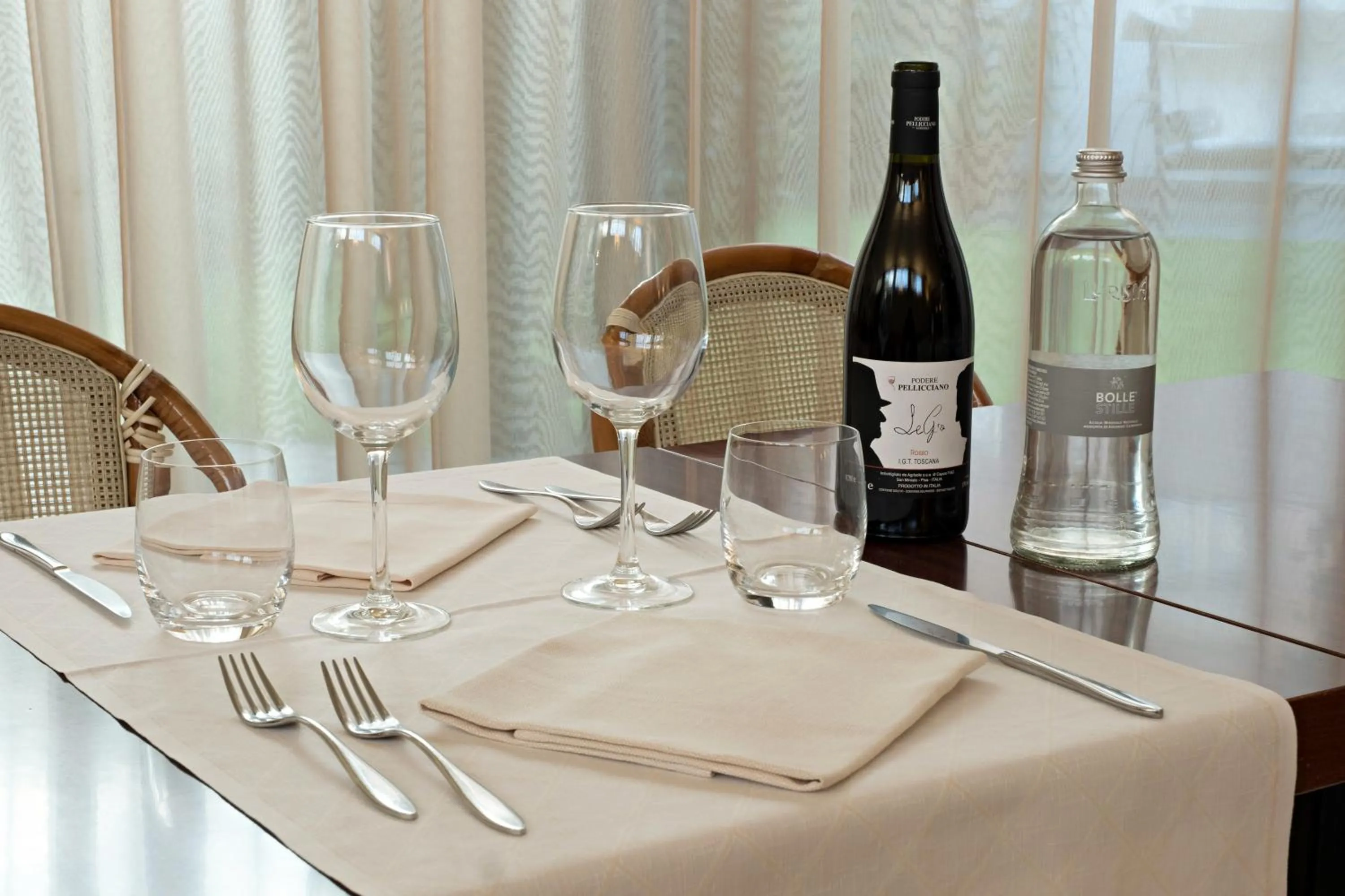 Restaurant/places to eat in Hotel Spinelli