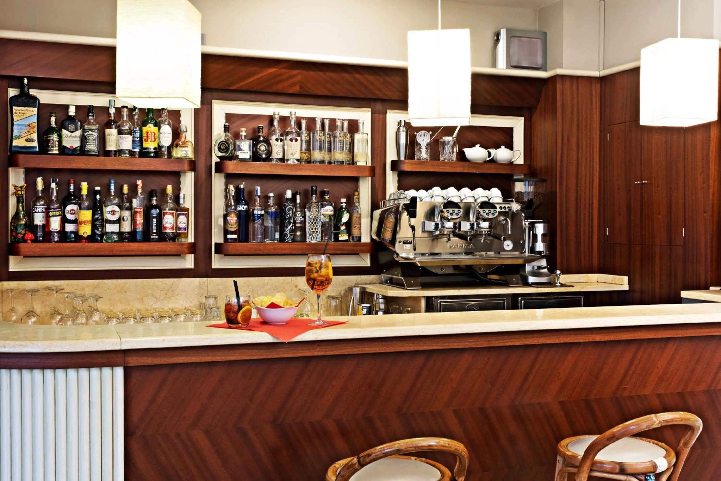 Lounge or bar in Hotel Spinelli