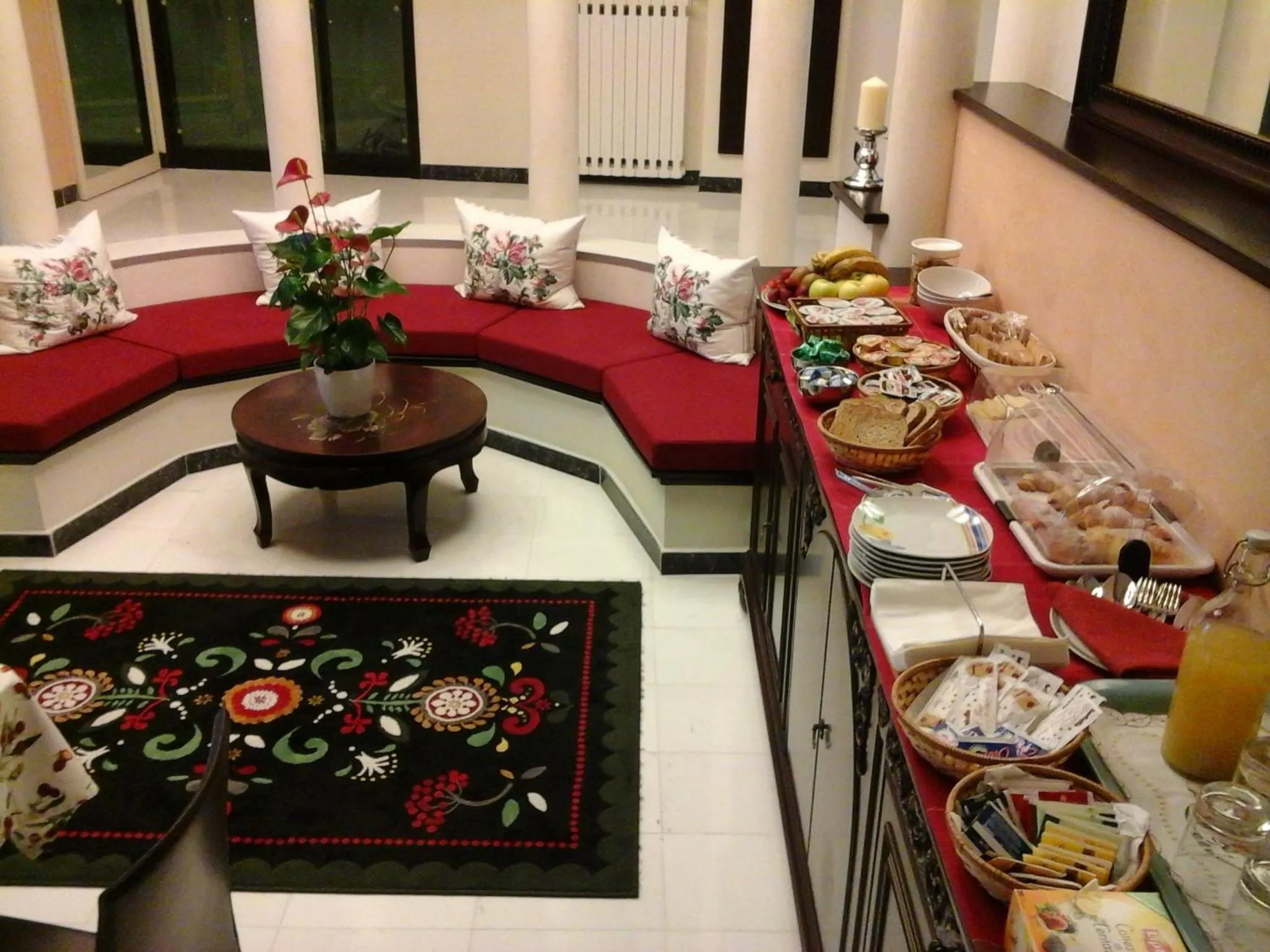 Continental breakfast in B&B Porta di Mare