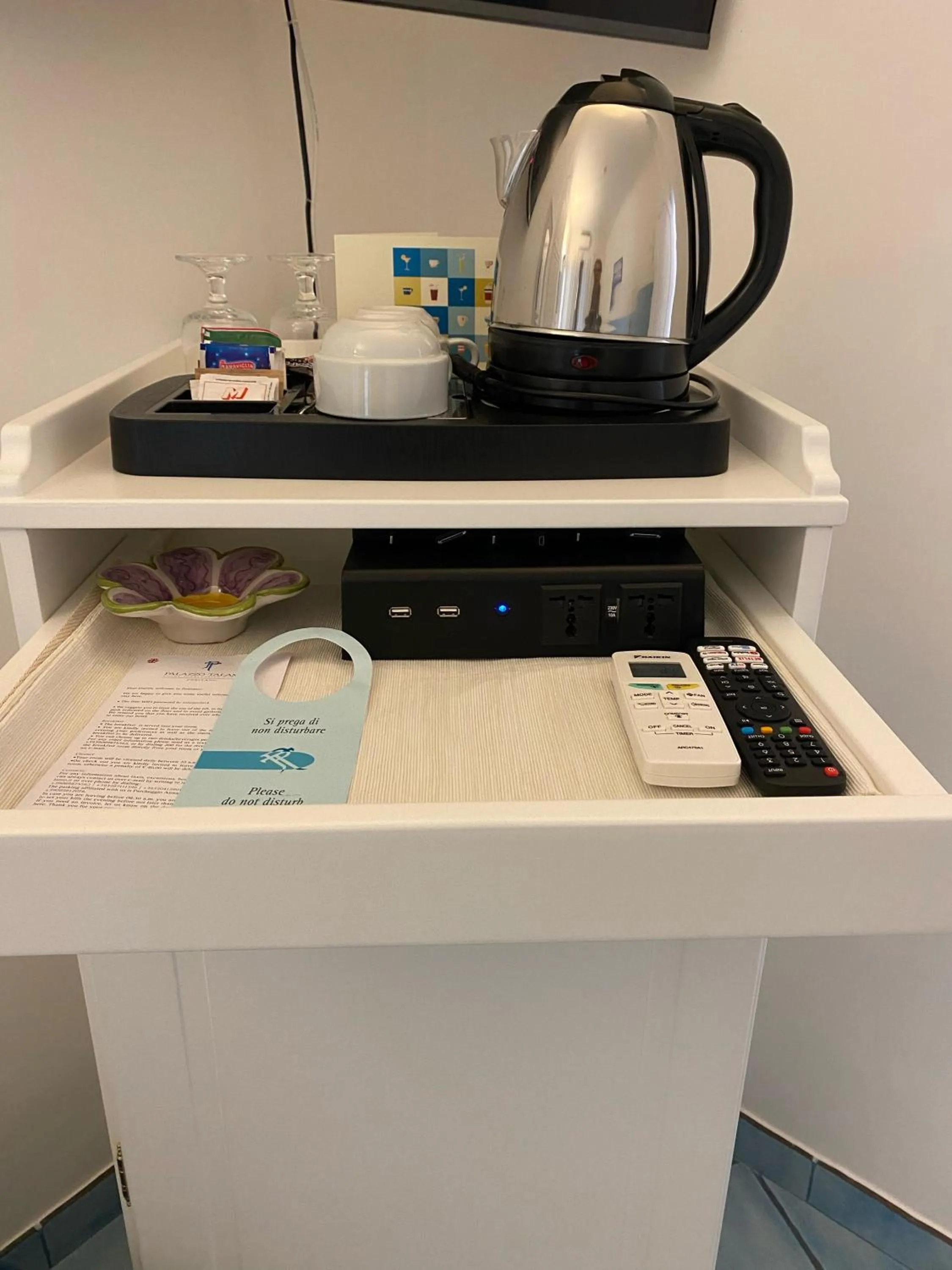 Coffee/tea facilities in Palazzo Talamo