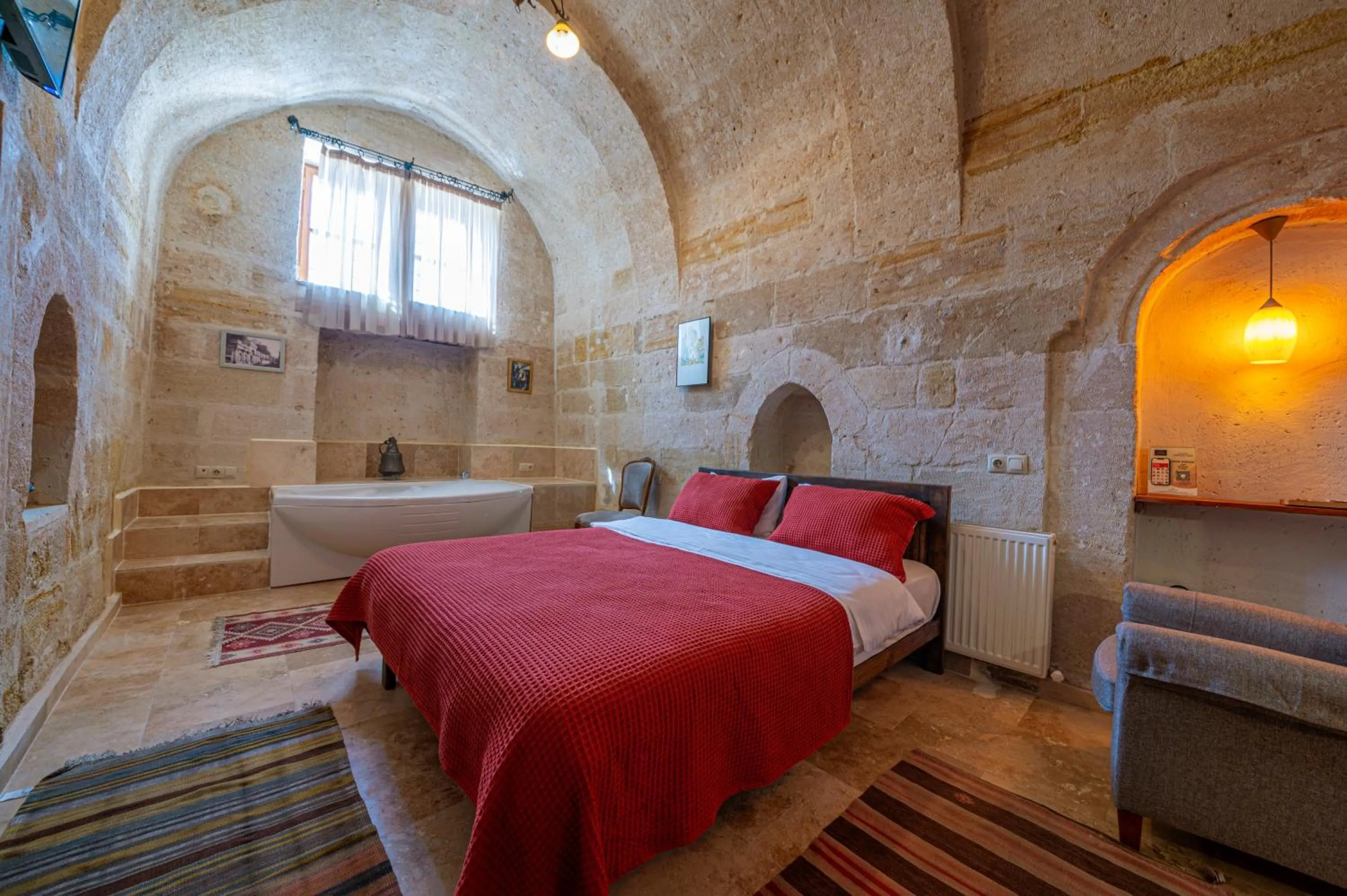 Bedroom, Bed in Kapalos Cave Hotel