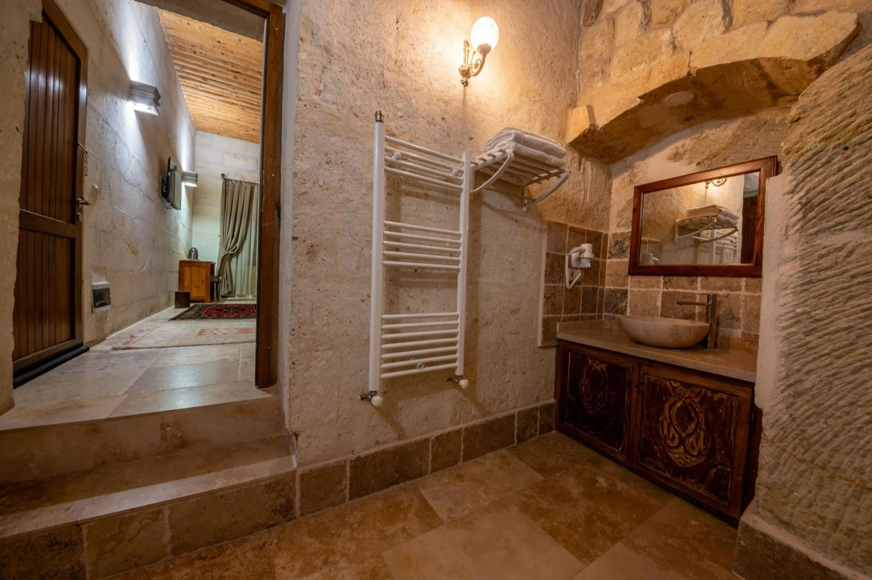 Bathroom in Kapalos Cave Hotel