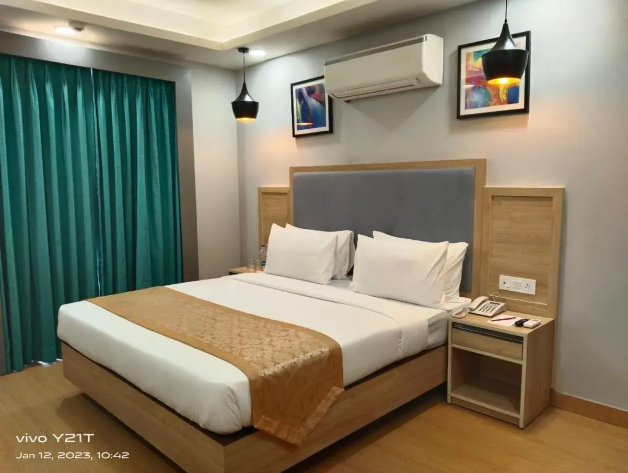 Bedroom, Bed in Inde Hotel Golf Course Extension, Gurgaon Bedroom, Bed in Inde Hotel Golf Course Extension, Gurgaon