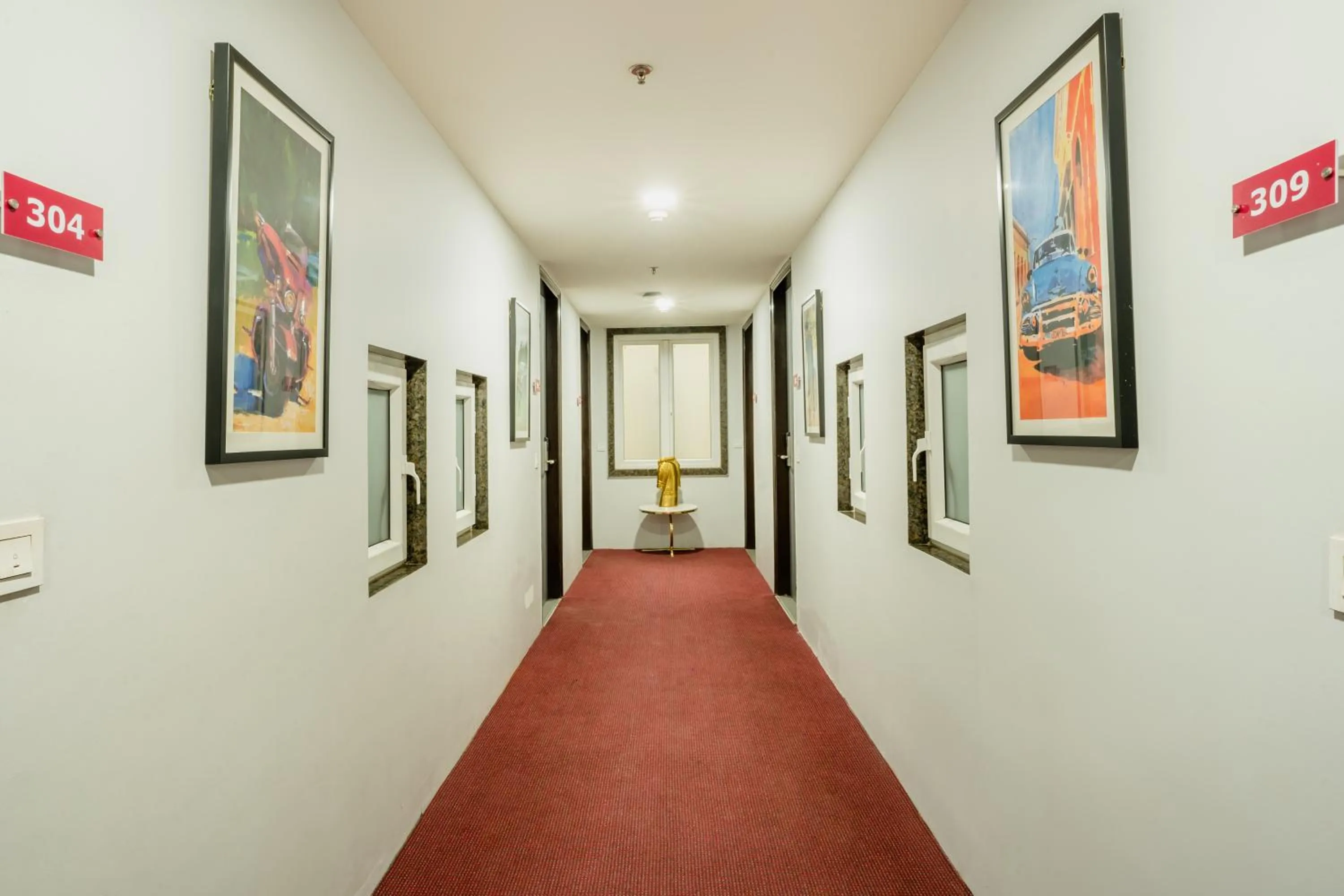 Property building in Inde Hotel Golf Course Extension, Gurgaon