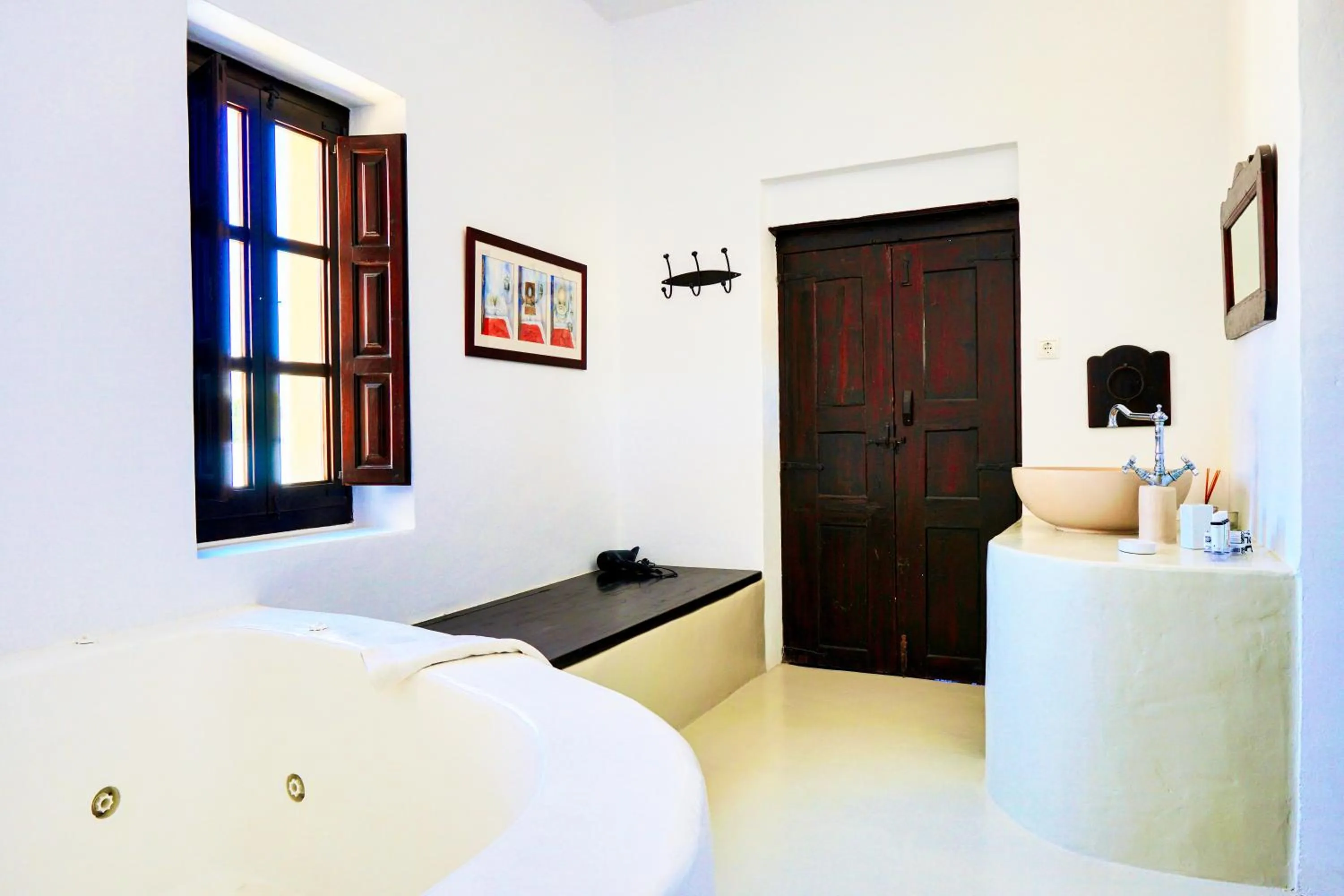 Bathroom, Bed in Santorini Heritage Villas