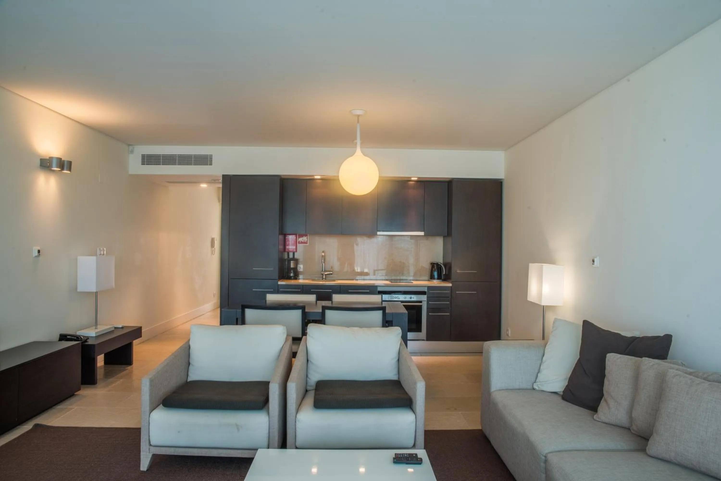 Kitchen or kitchenette in Troia Residence by The Editory - Apartamentos Marina