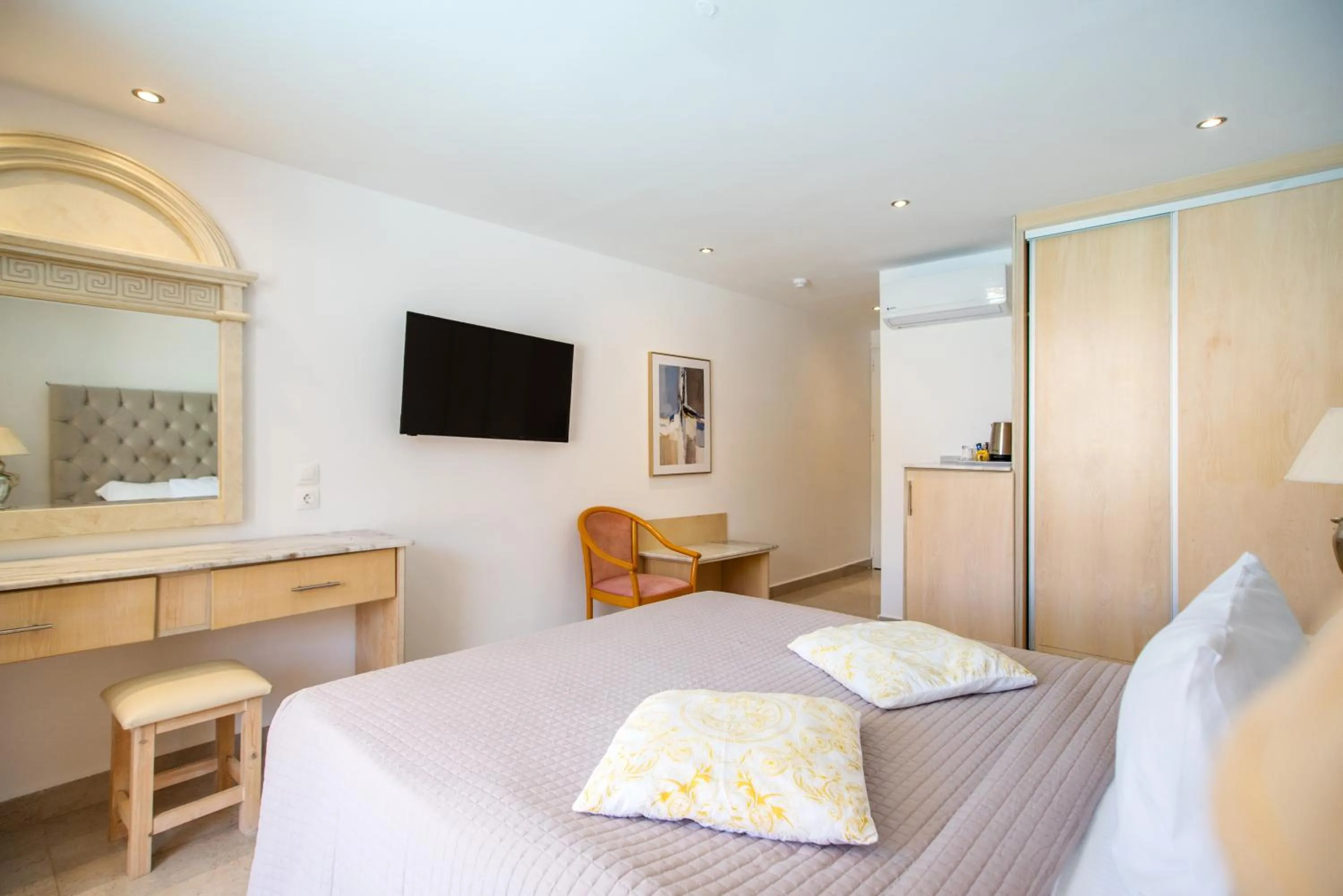 Bedroom, Bed in Cavomarina Beach- Adults Only