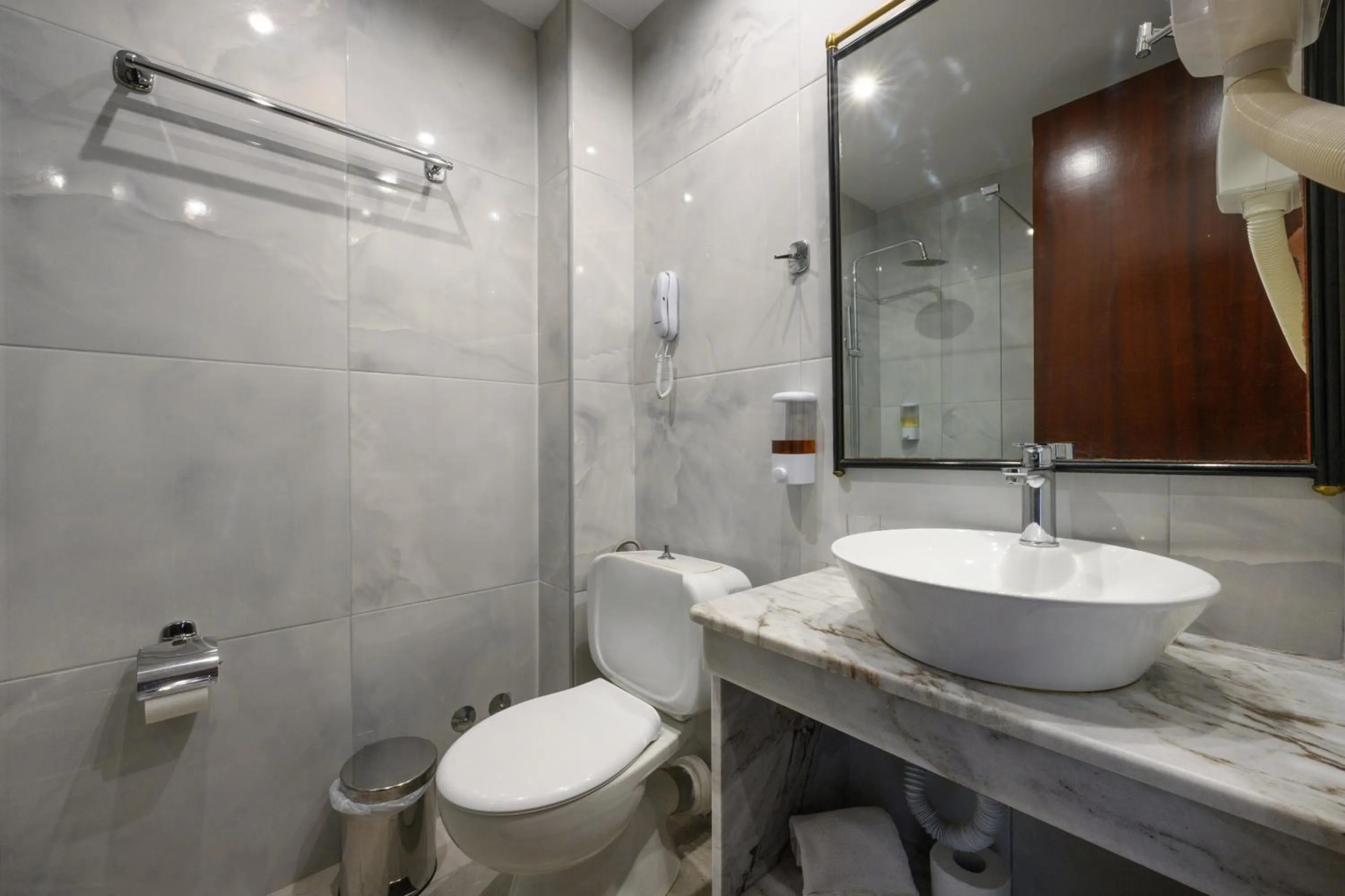 Toilet in Cavomarina Beach- Adults Only