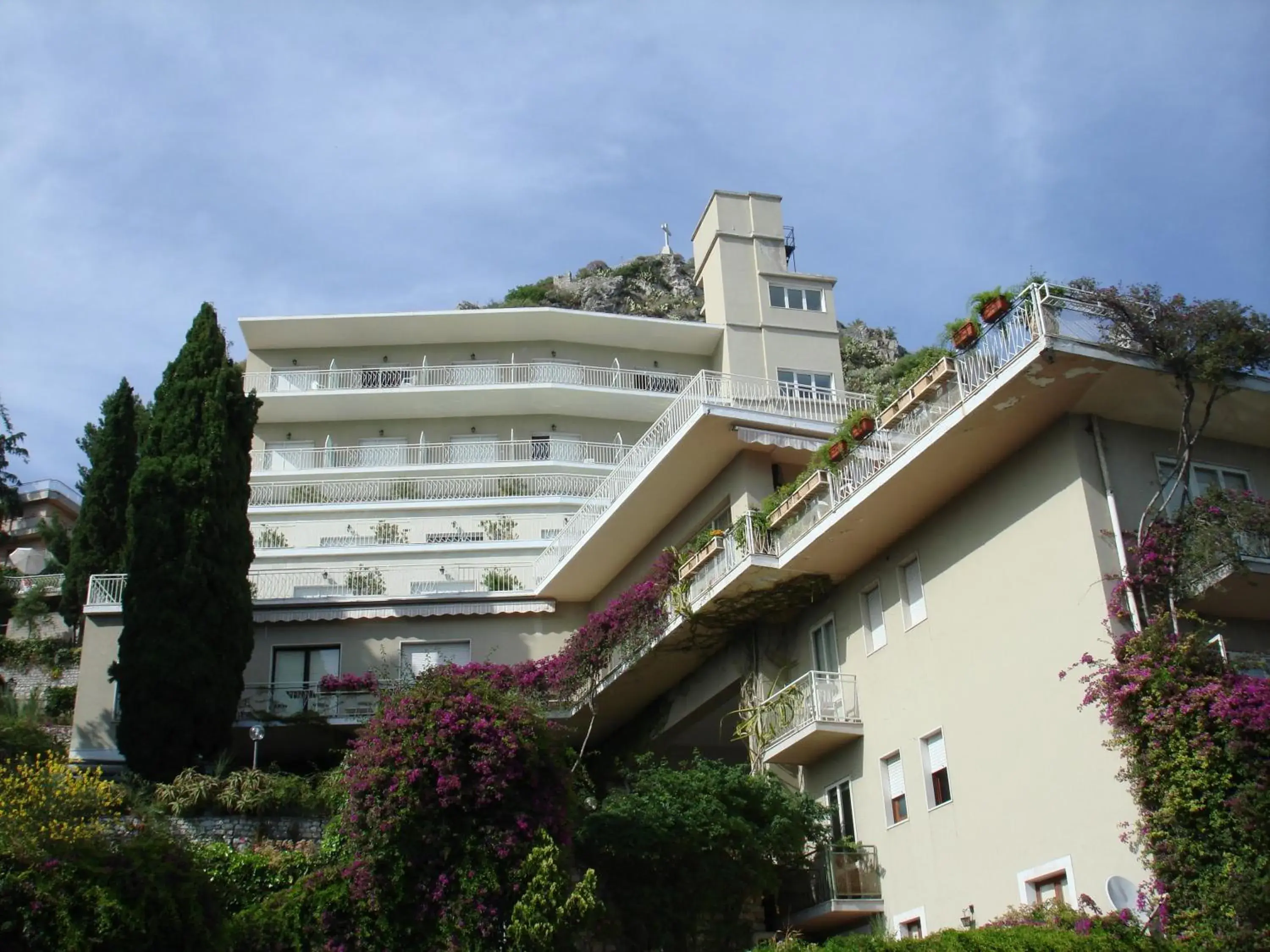 Facade/entrance, Property Building in Hotel Mediterran