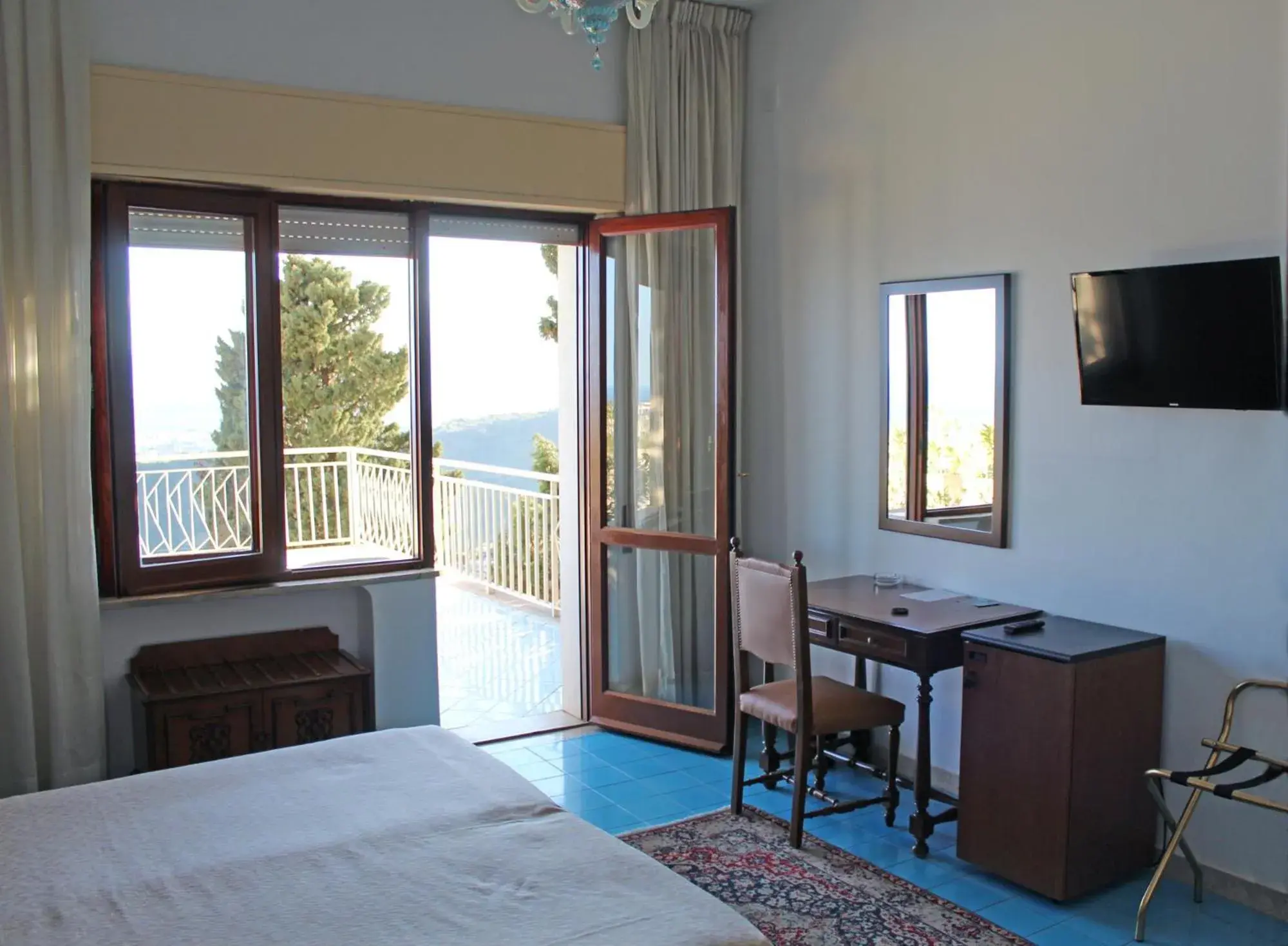 Bed in Hotel Mediterran
