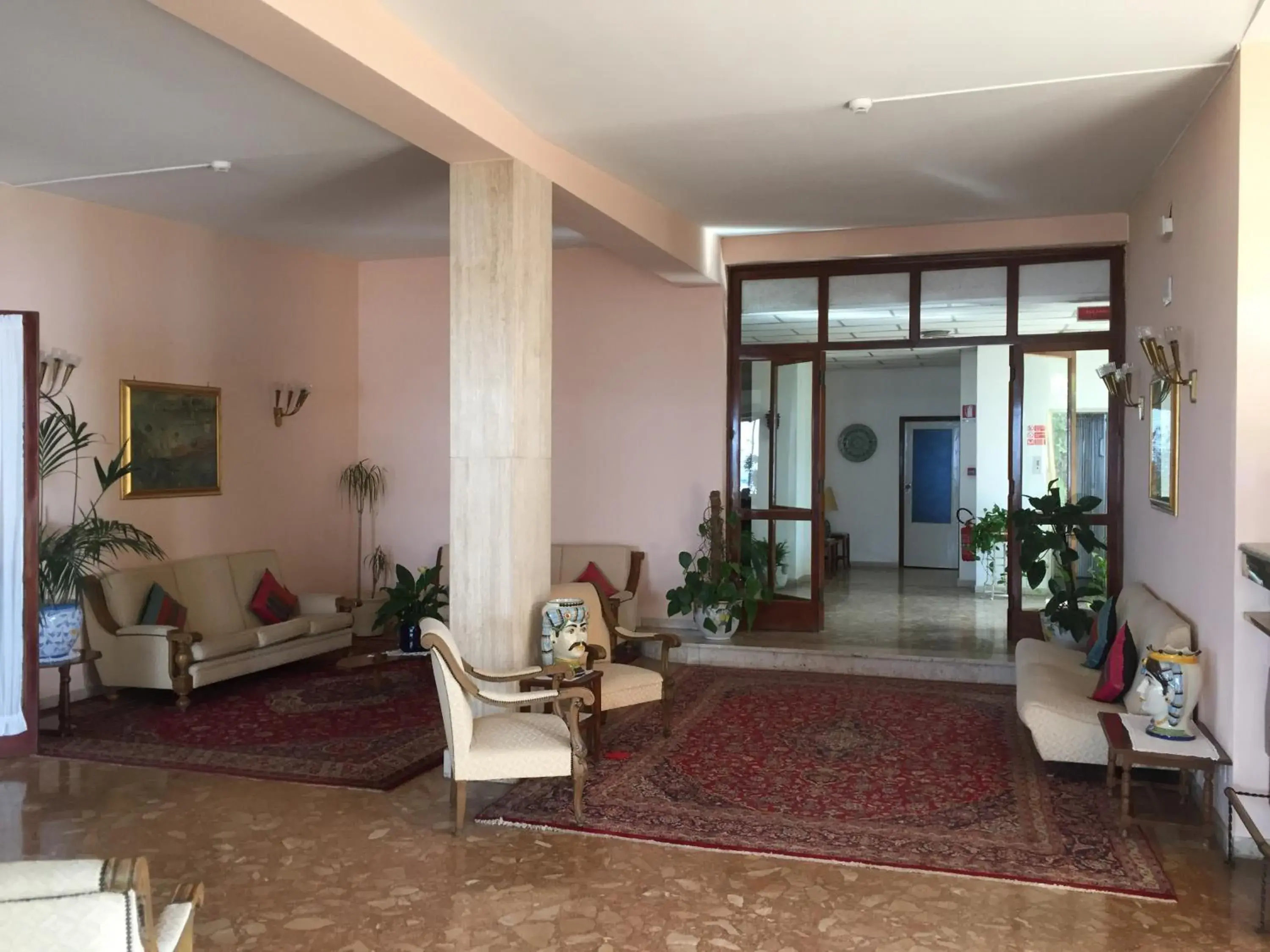 Lounge or bar, Lobby/Reception in Hotel Mediterran