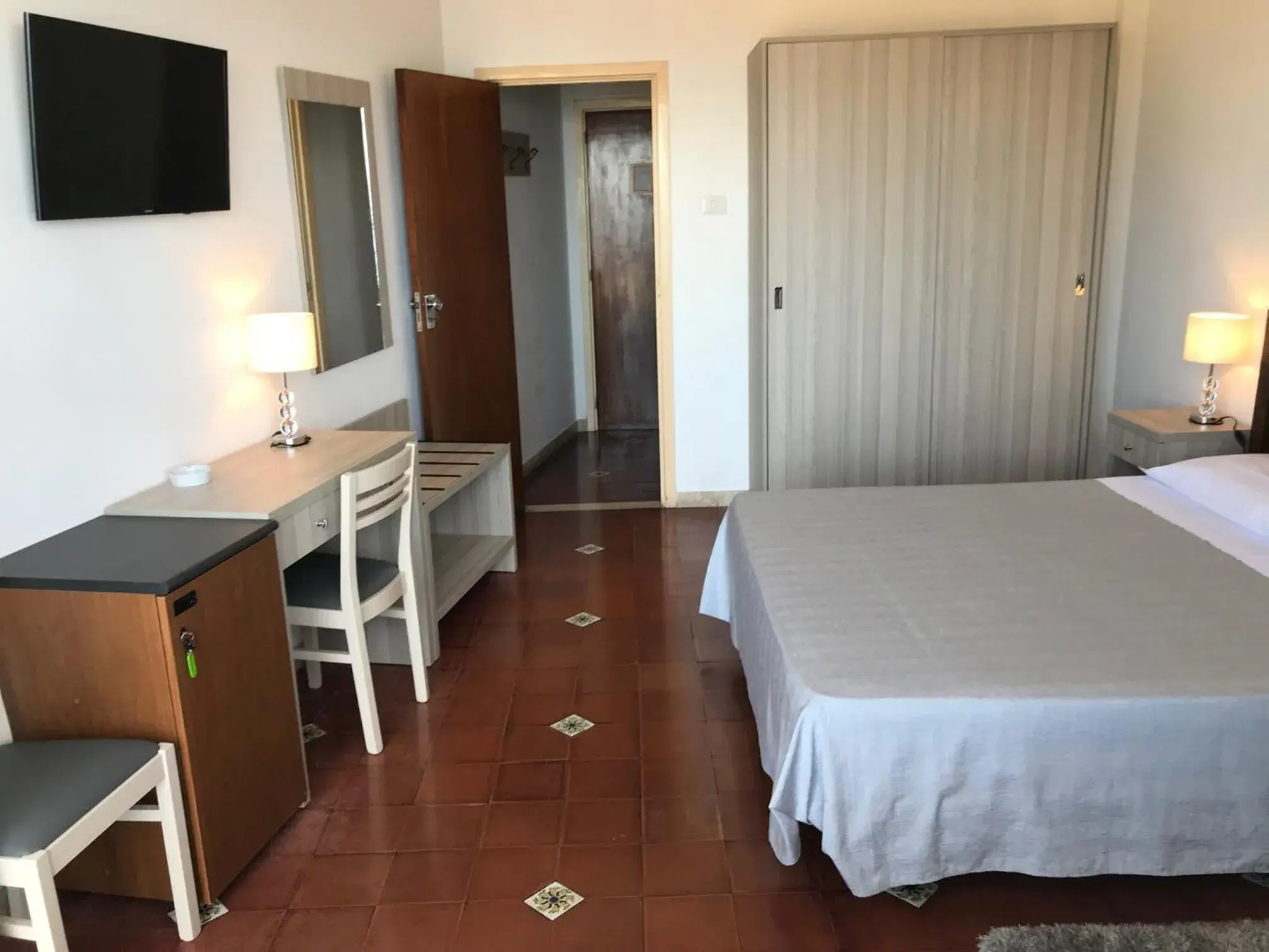 Bedroom, Bed in Hotel Mediterran