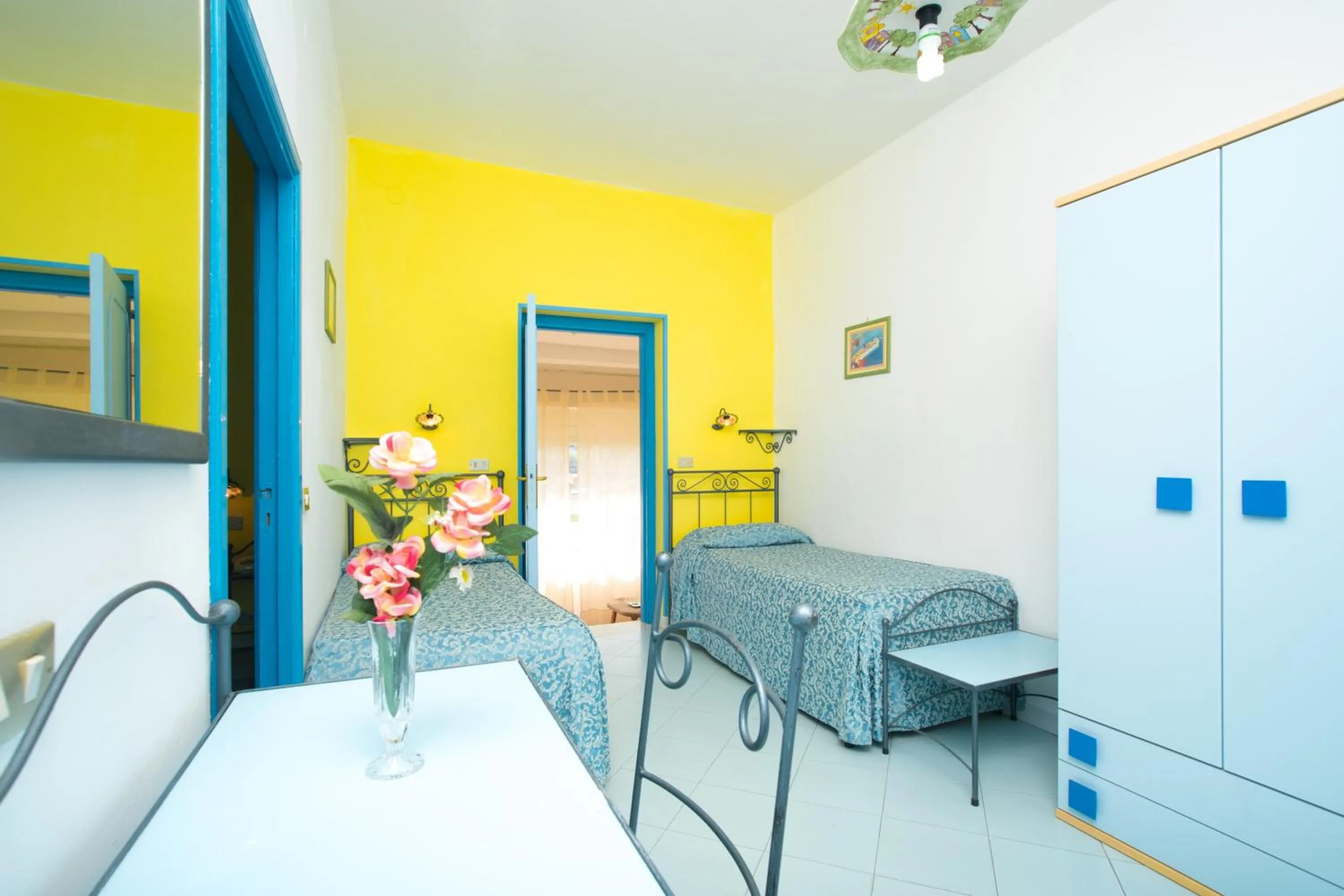 Photo of the whole room, Bed in Hotel Celeste