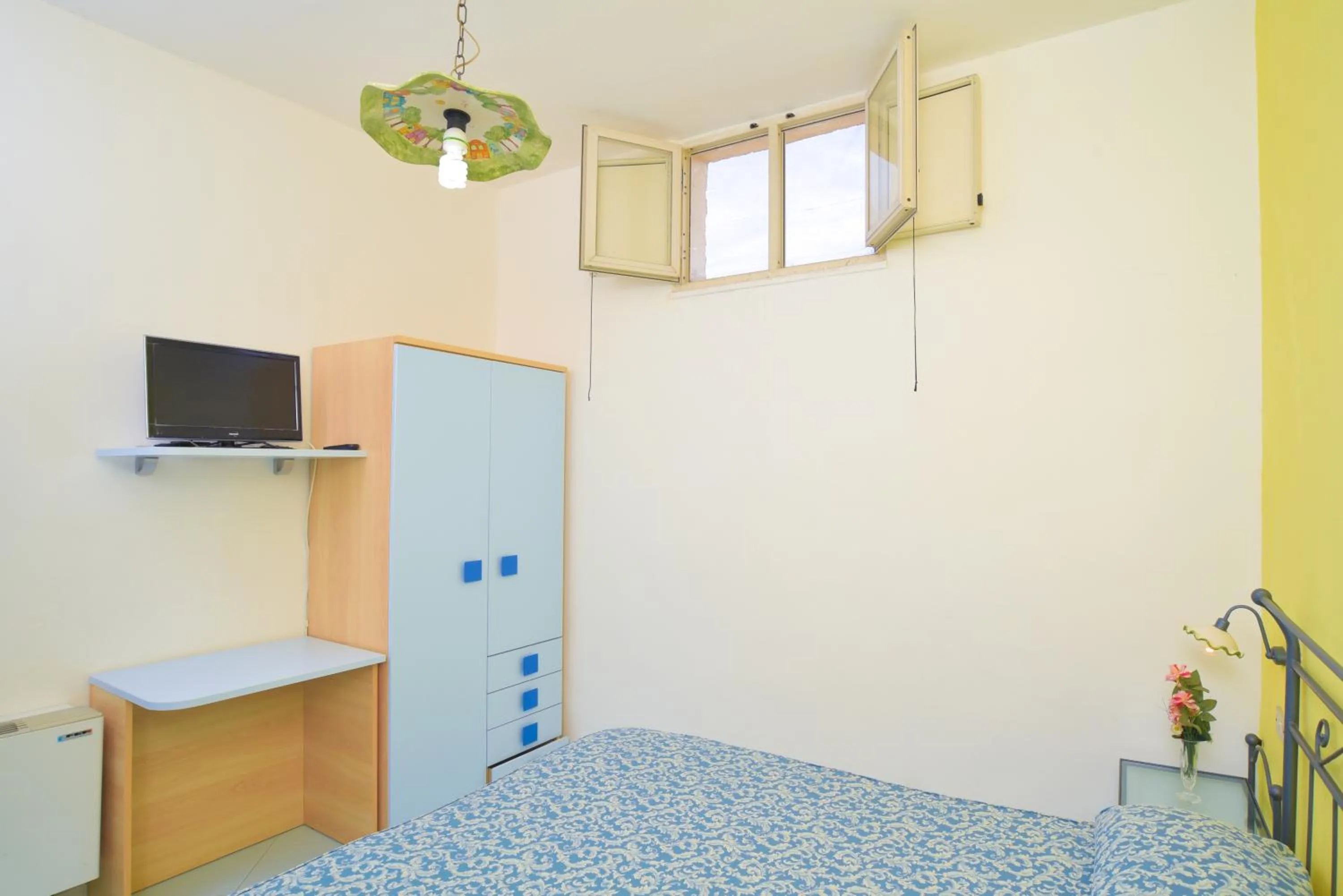 Photo of the whole room, Bed in Hotel Celeste