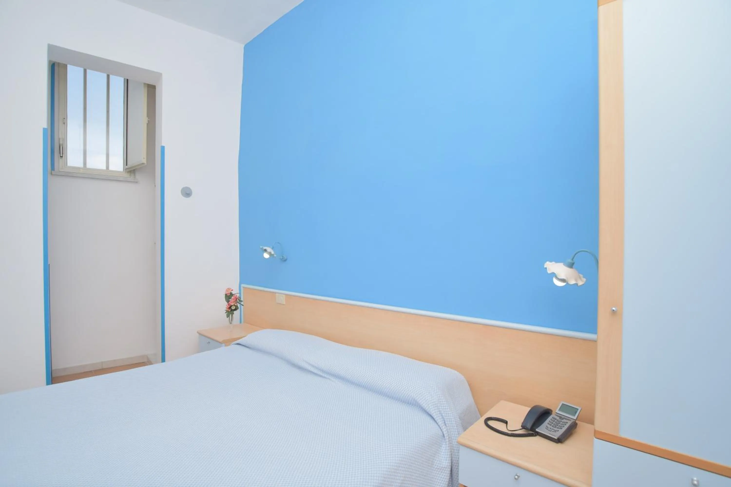 Photo of the whole room, Bed in Hotel Celeste