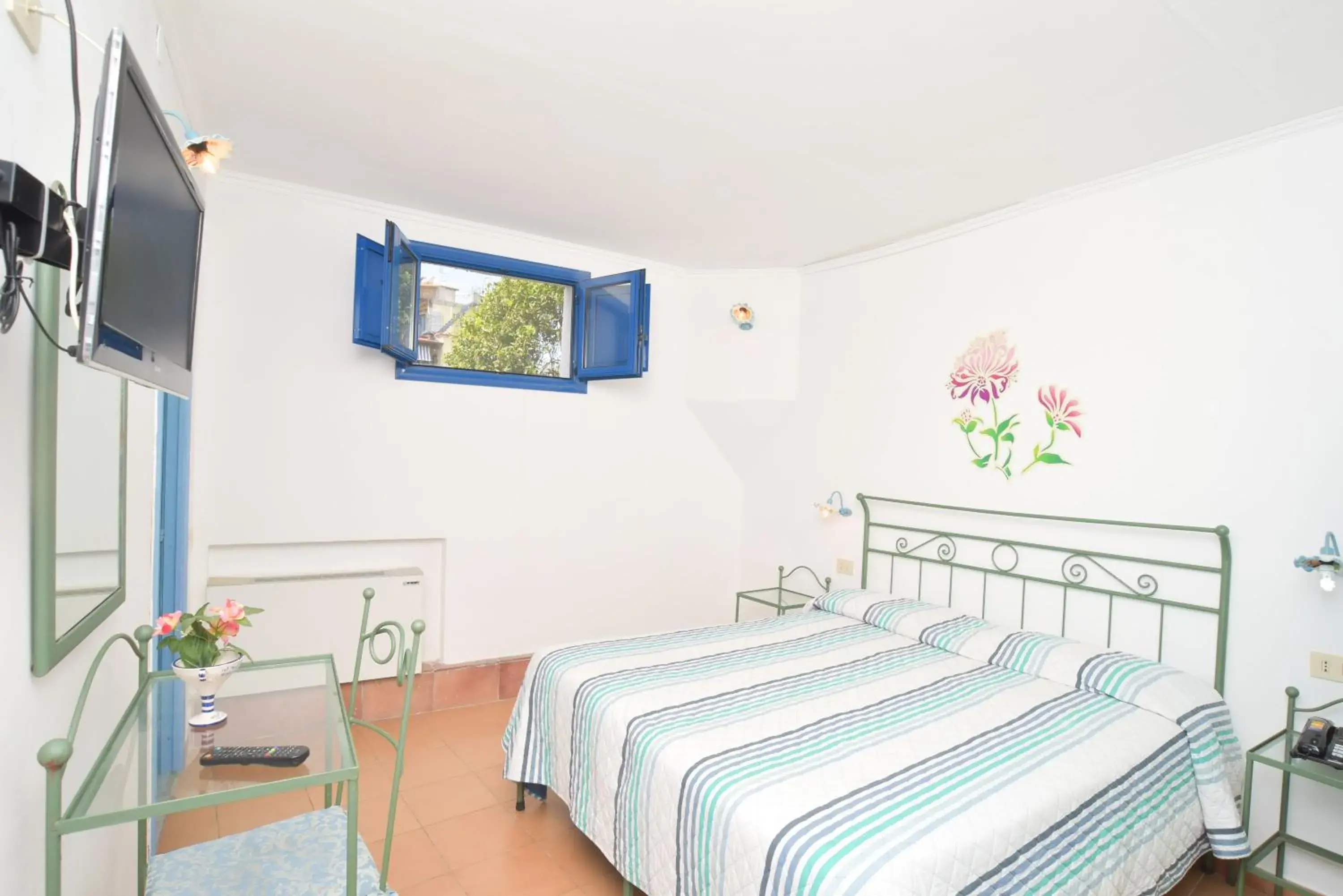 Bed in Hotel Celeste Bed in Hotel Celeste