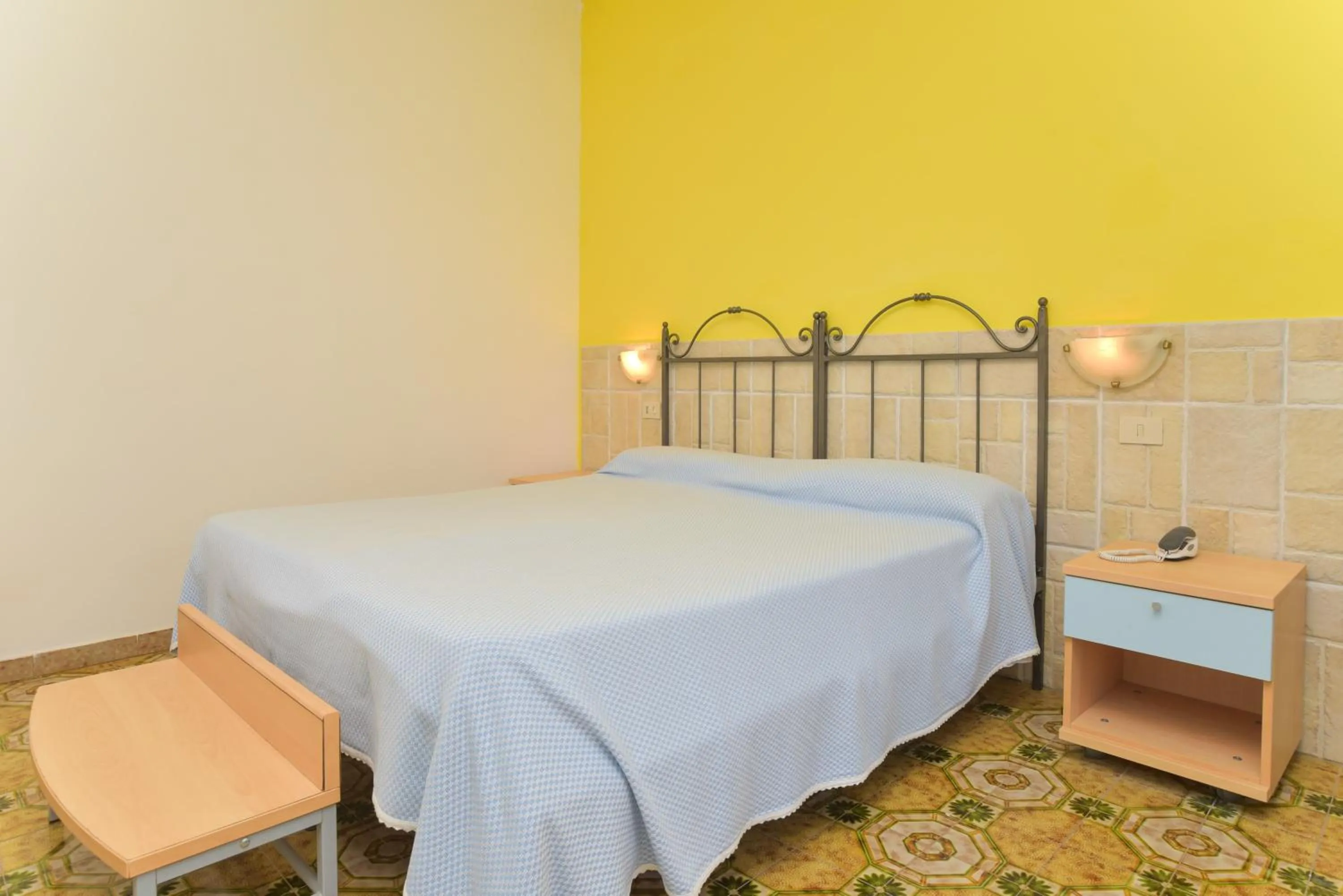 Photo of the whole room, Bed in Hotel Celeste