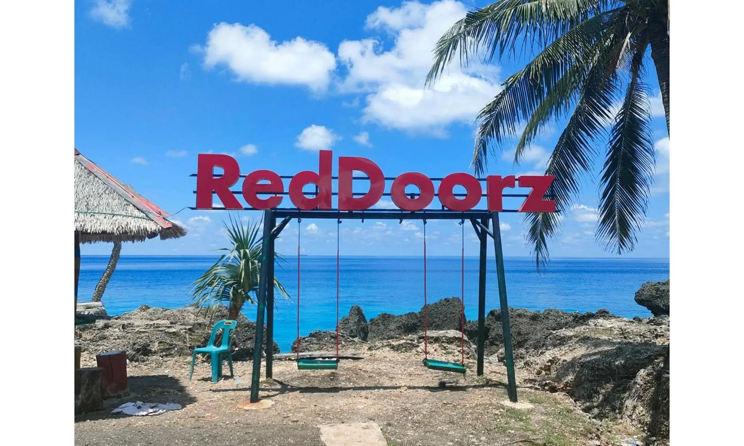 Property logo or sign in RedDoorz Syariah near Ujong Kareung Beach Sabang