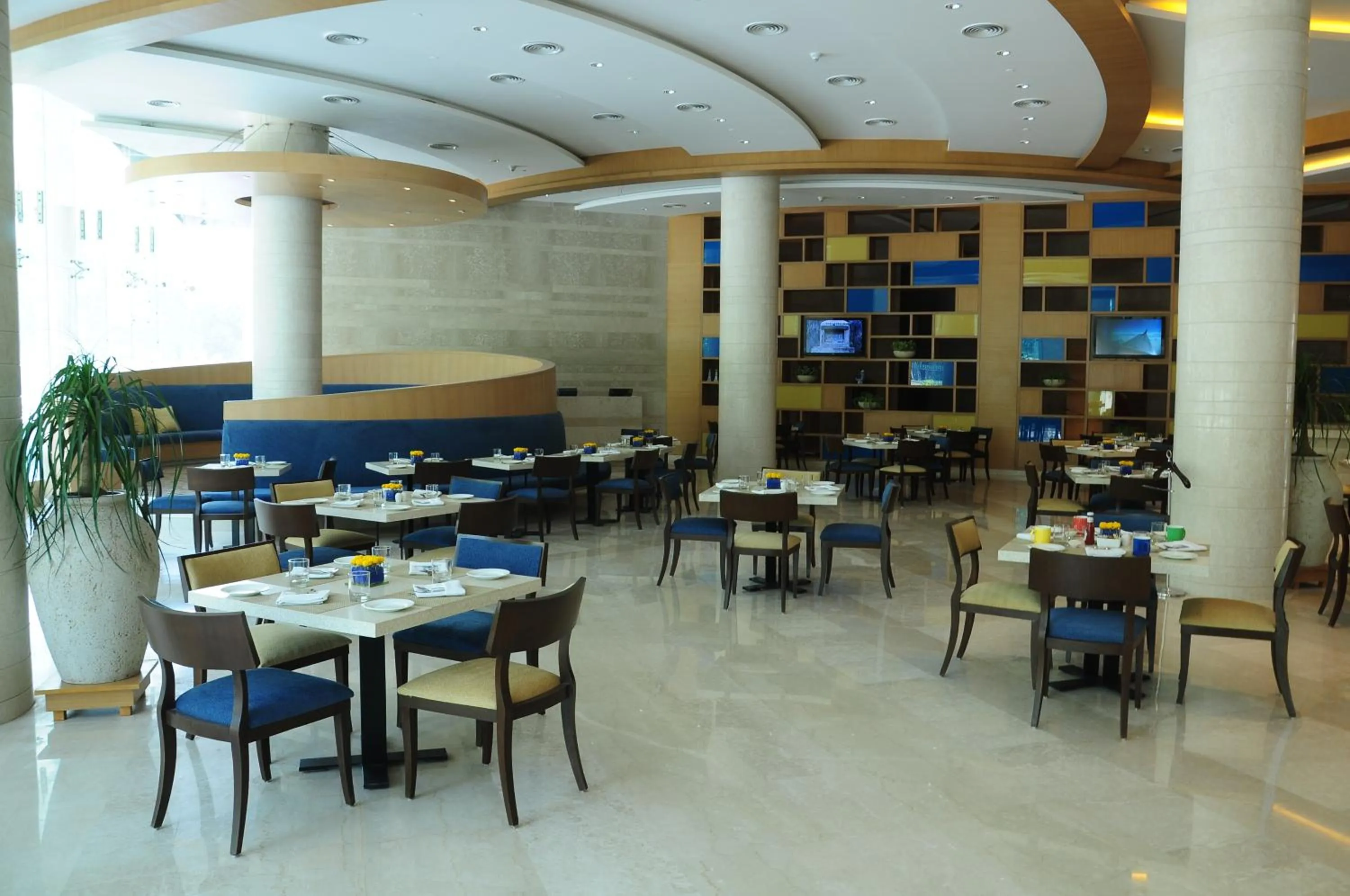 Restaurant/places to eat in The Lalit Chandigarh