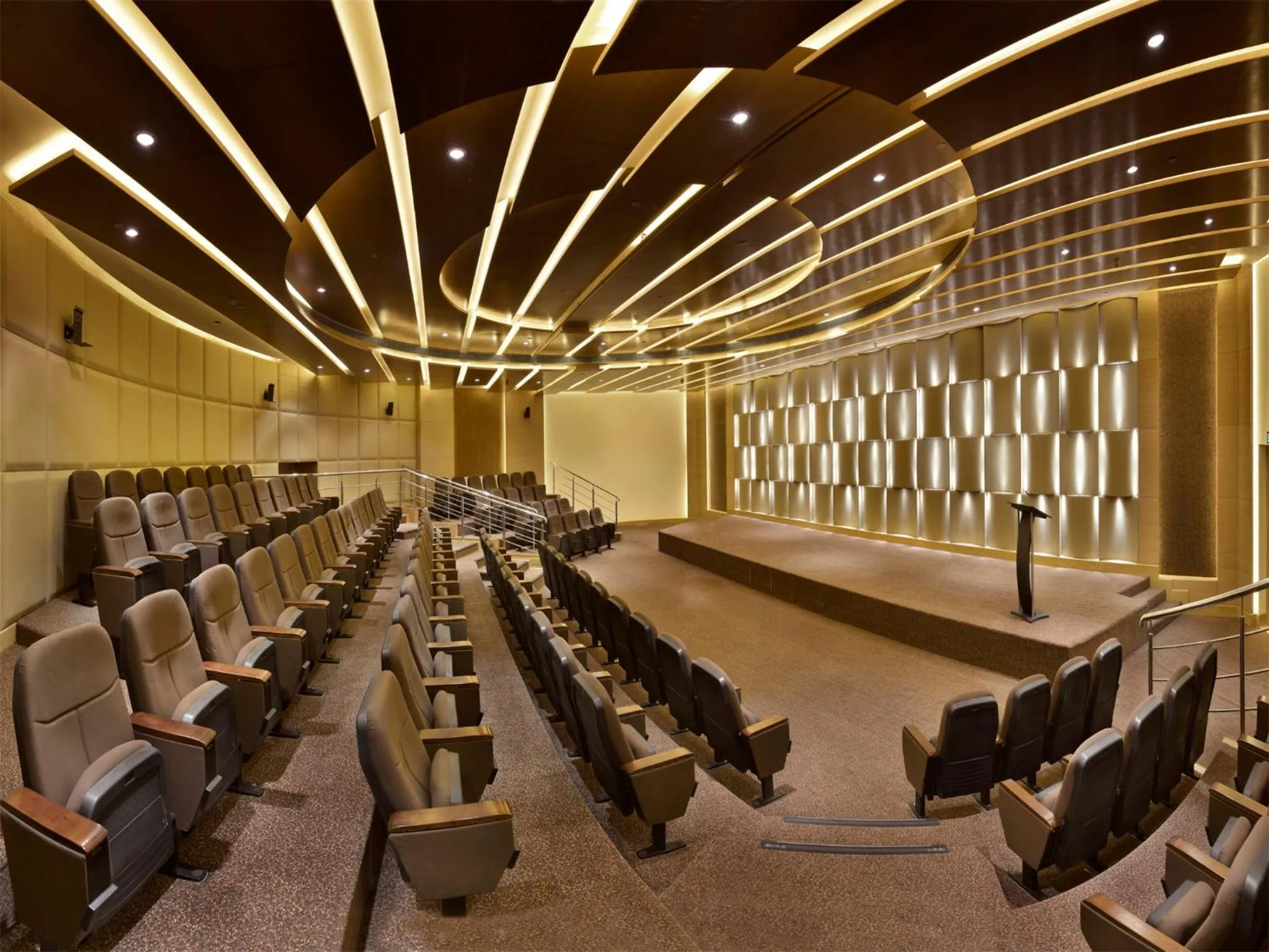 Business facilities in The Lalit Chandigarh