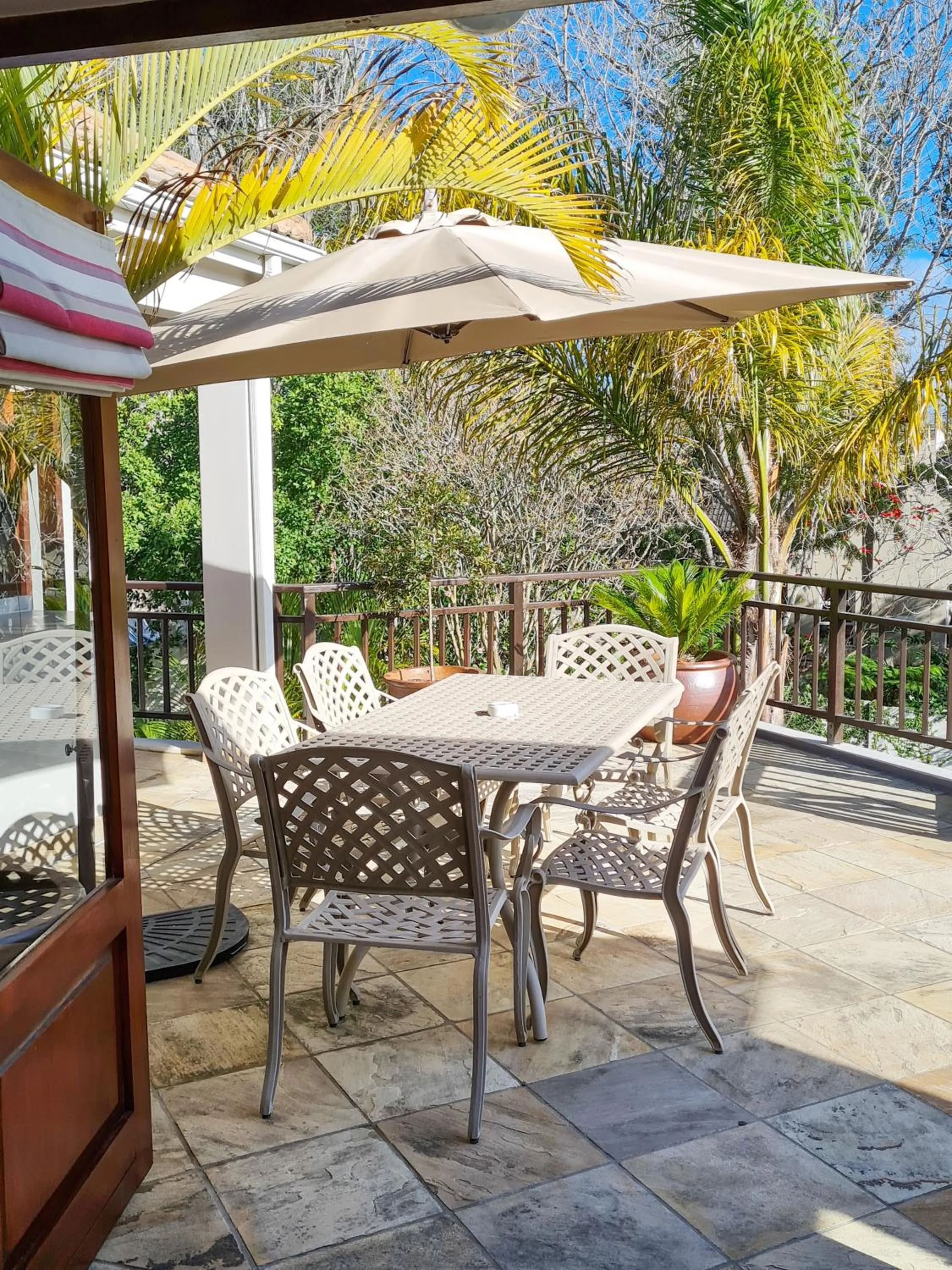 Balcony/Terrace in Cherry Berry Guest House