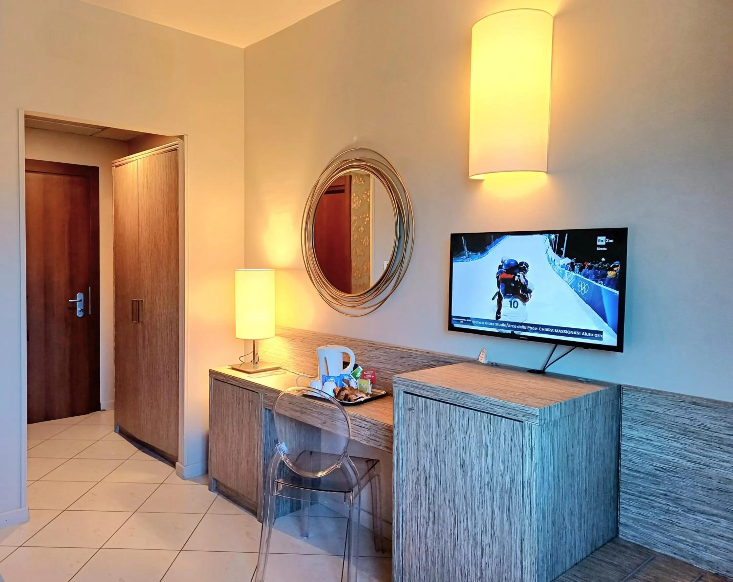 TV and multimedia in Hotel Parisi