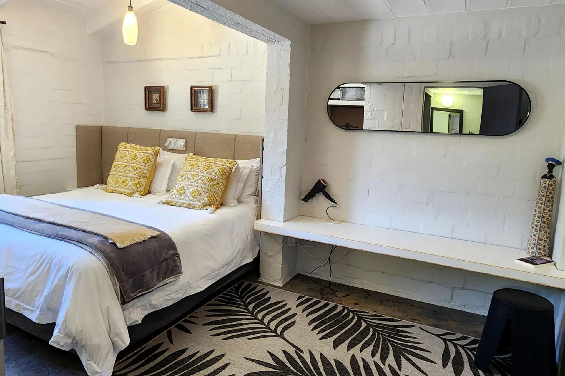 One-Bedroom Apartment in Hornbill House Self Catering Accommodation