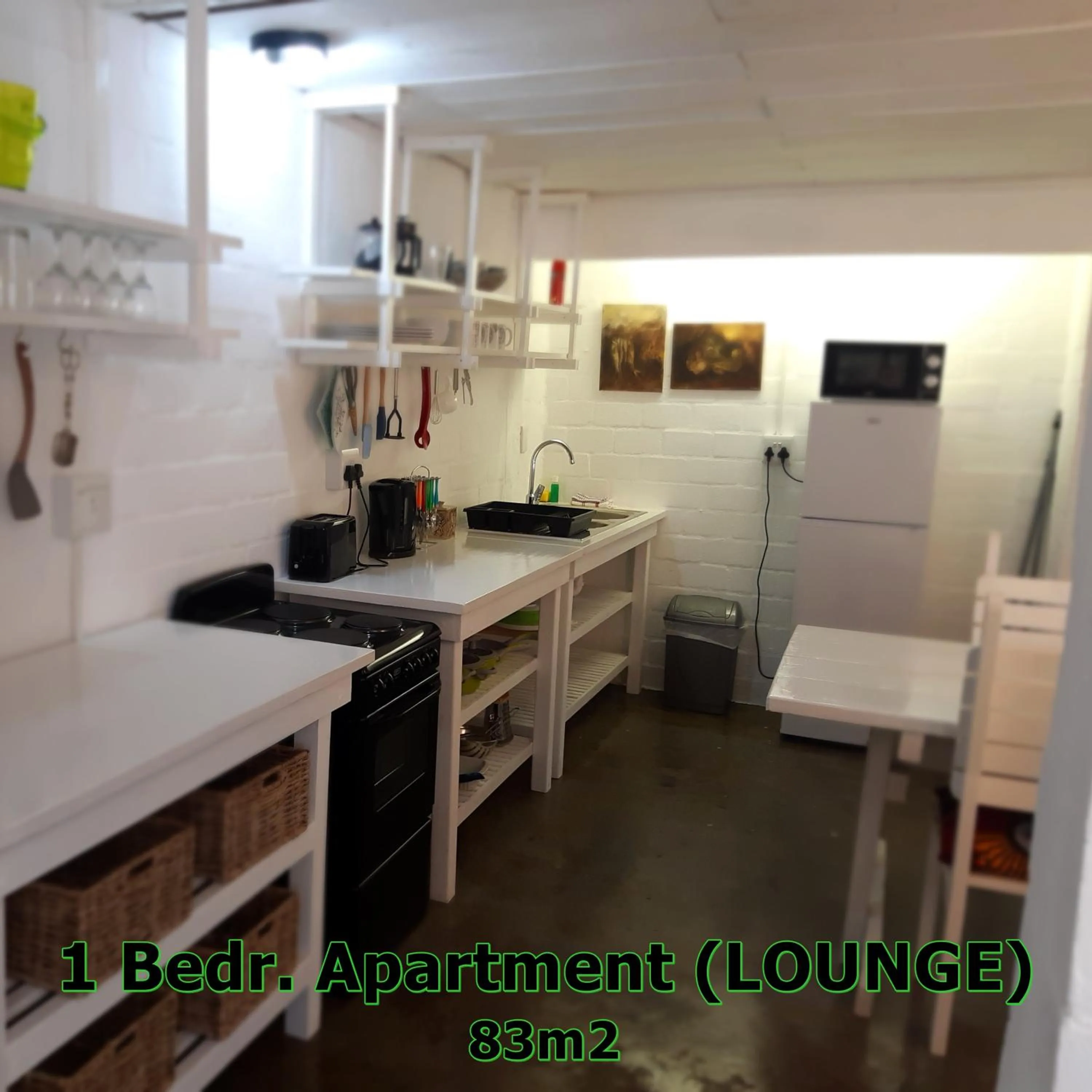 Kitchen or kitchenette in Hornbill House Self Catering Accommodation