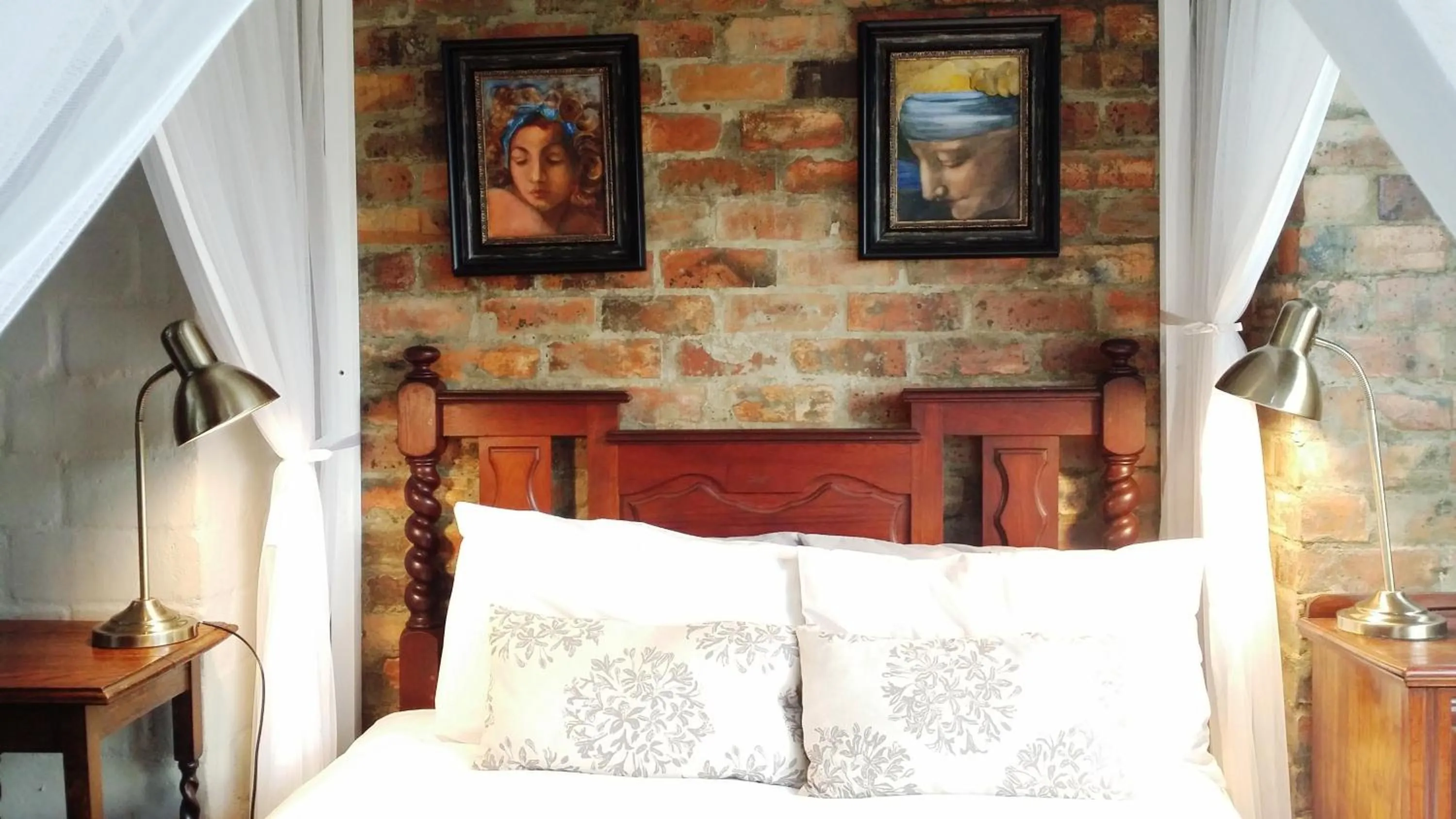 Bedroom, Bed in Hornbill House Self Catering Accommodation