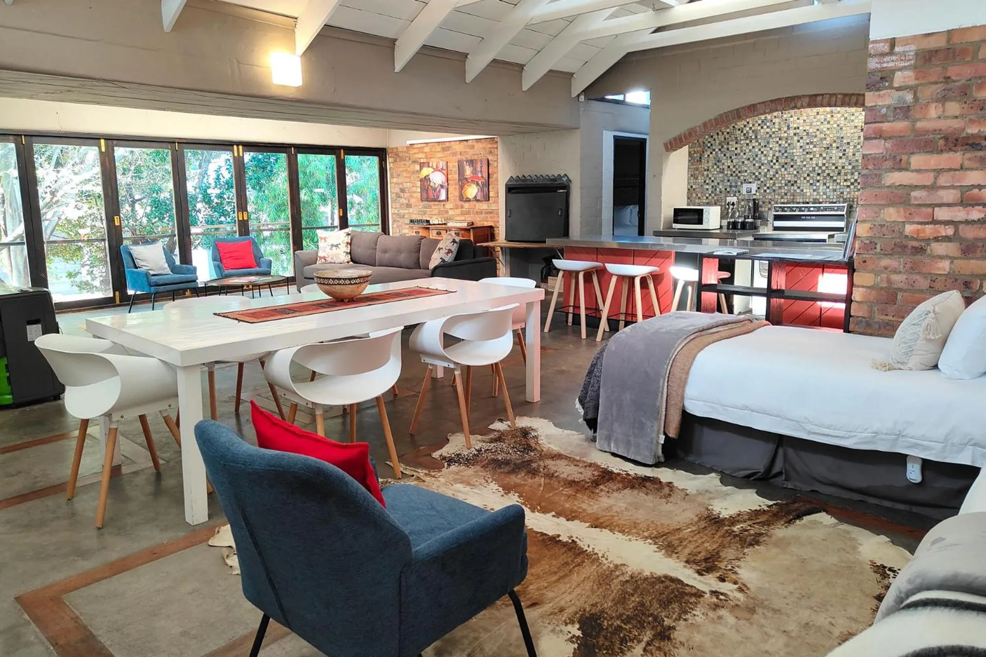 Living room, Bed in Hornbill House Self Catering Accommodation